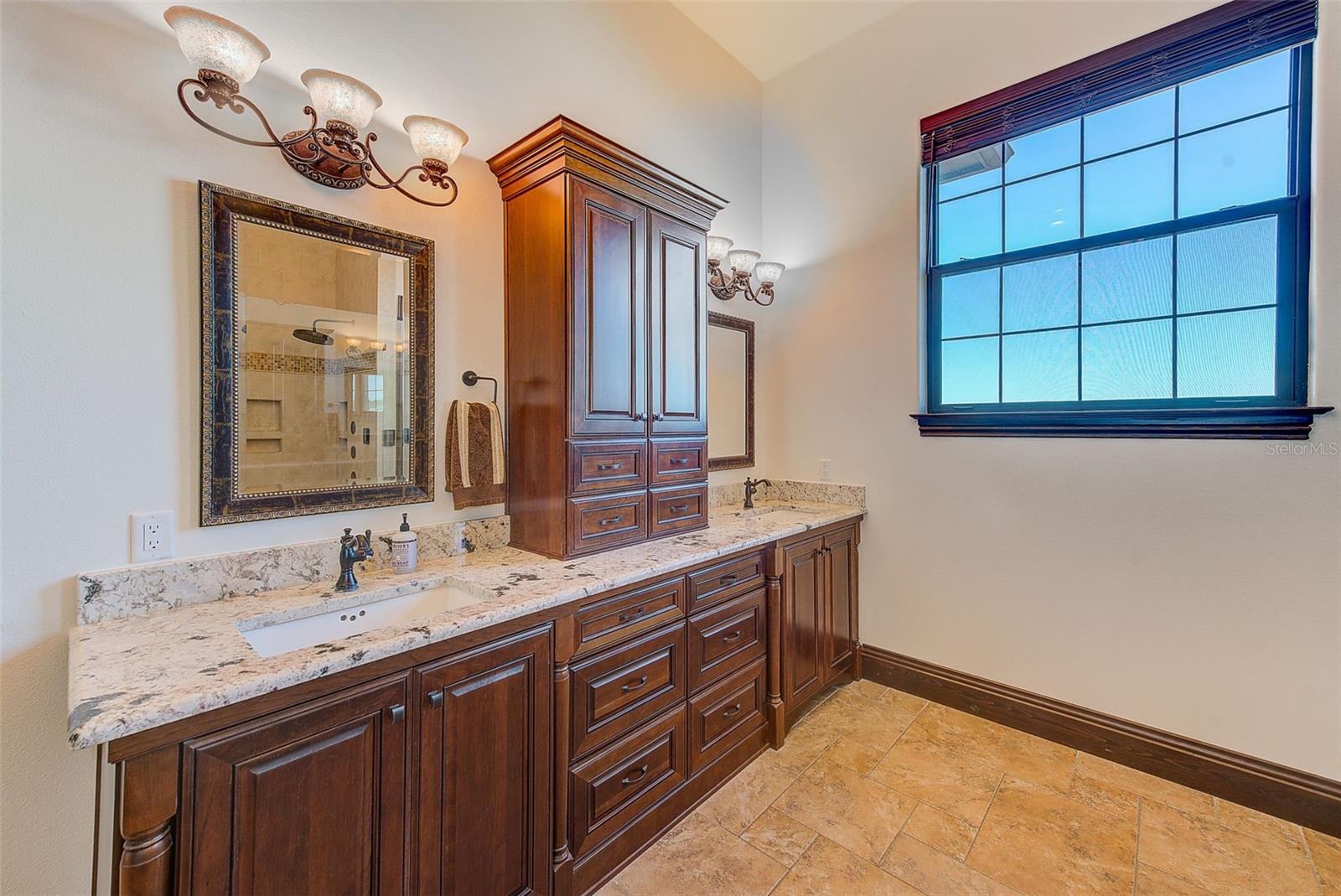 OAKHURST SHORES 1ST ADD - Residential