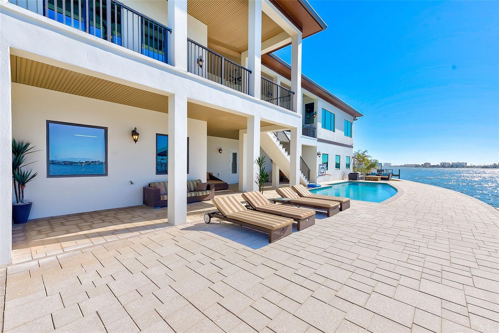 OAKHURST SHORES 1ST ADD - Residential