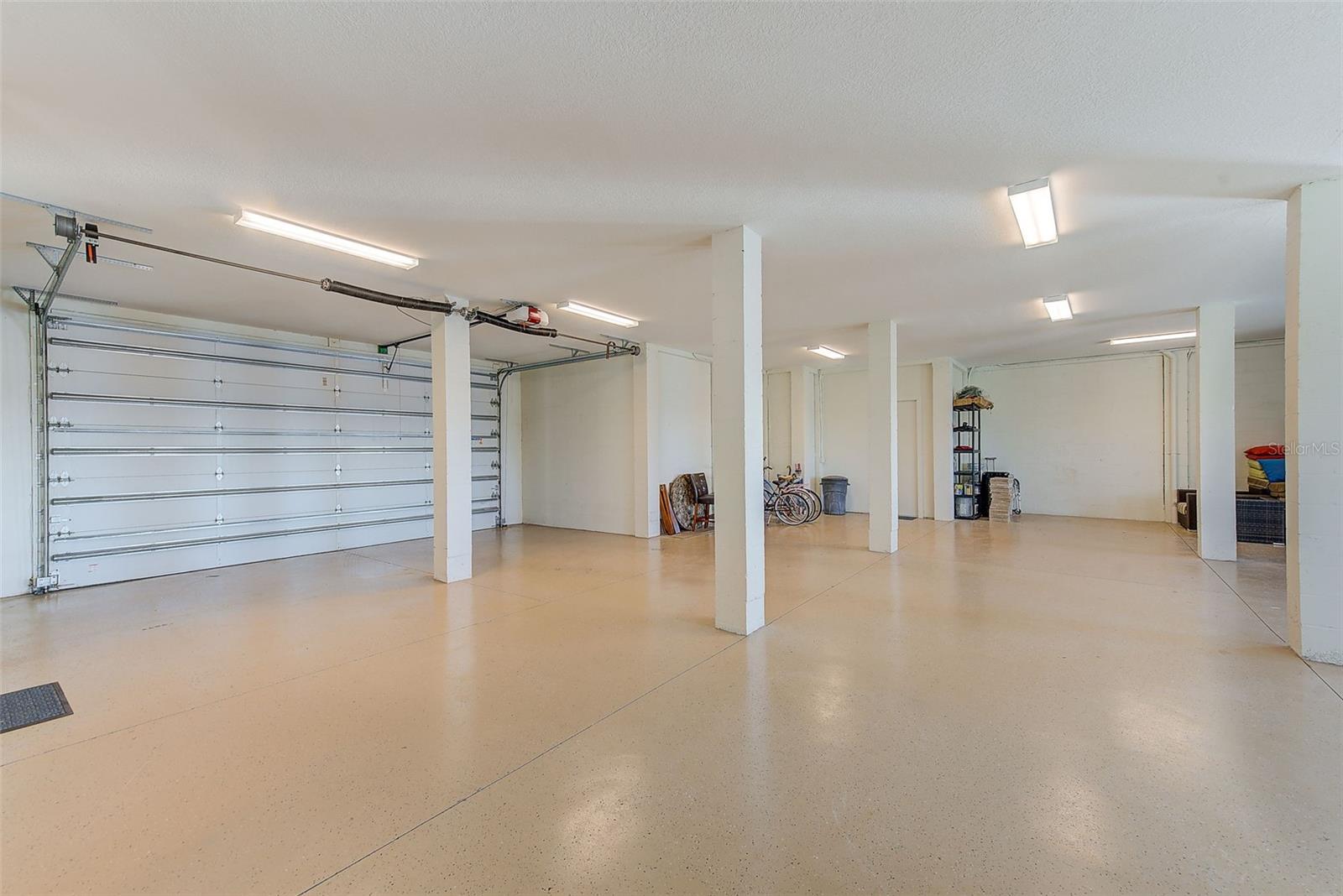 OAKHURST SHORES 1ST ADD - Residential