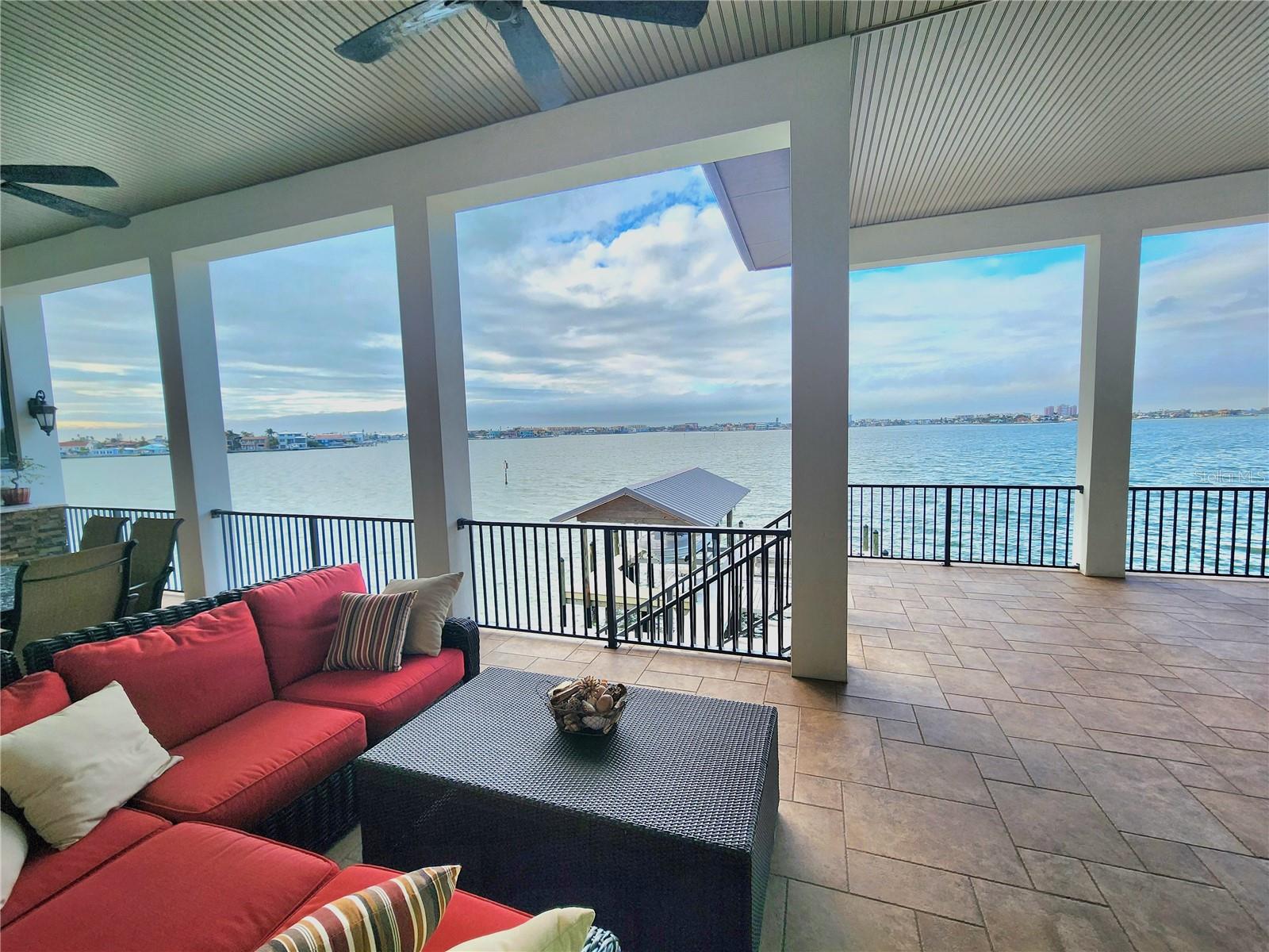 OAKHURST SHORES 1ST ADD - Residential