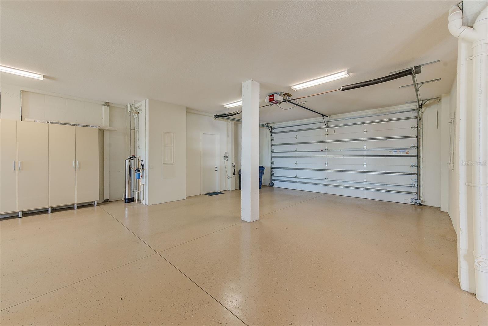 OAKHURST SHORES 1ST ADD - Residential