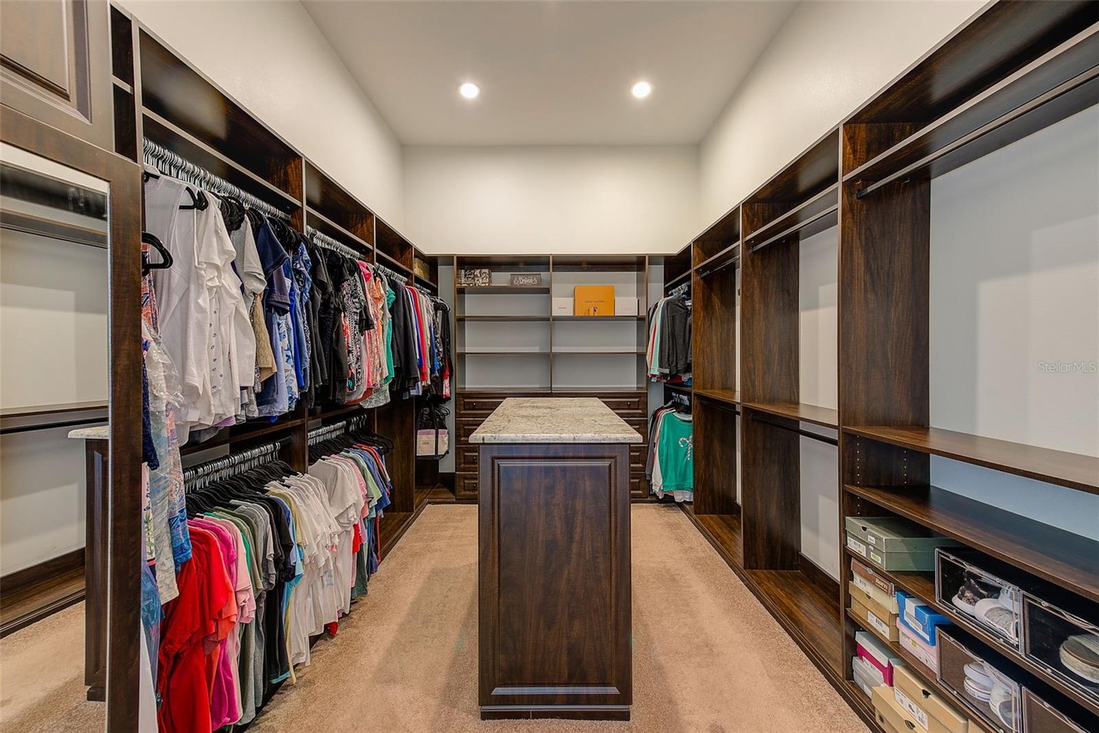 OAKHURST SHORES 1ST ADD - Residential