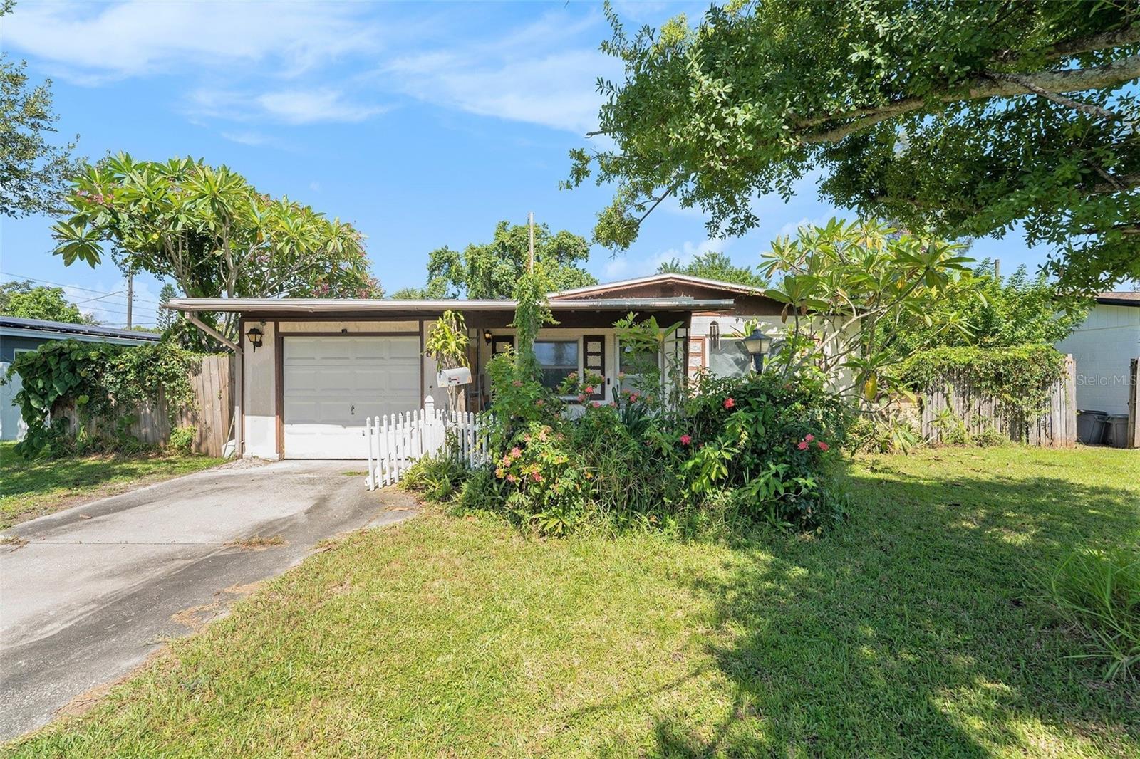 INVESTOR SPECIAL! Roof 2021, HVAC 2021, Water Heater 2022— major systems are in great shape. The home needs a full cosmetic
renovation. Nextdoor property converted the garage, creating a 4/2 with over 1,300 sqft and a $400K ARV, making this a great opportunity
for investors looking to flip or hold as a rental. Located in a desirable area with only the front yard in Flood Zone AE—home has never
flooded. Property is being sold strictly as-is, and no sight-unseen offers will be considered.