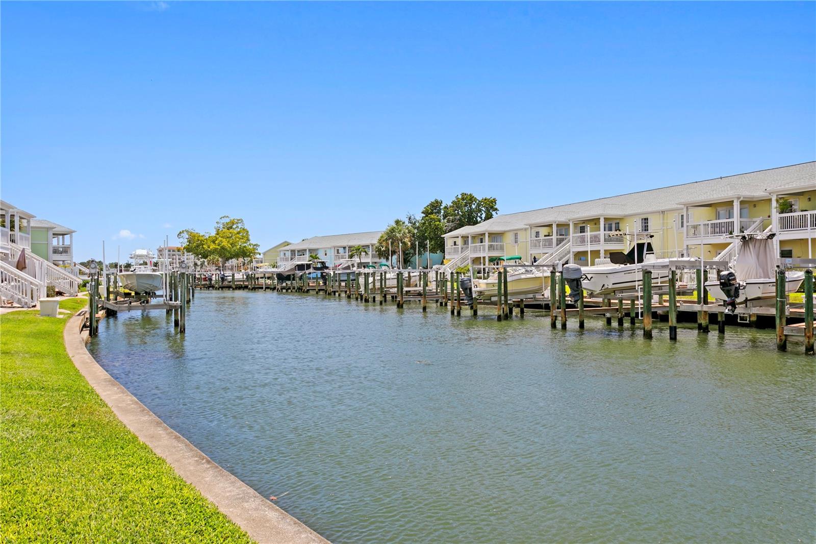 WATERSIDE AT COQUINA KEY SOUTH - Residential