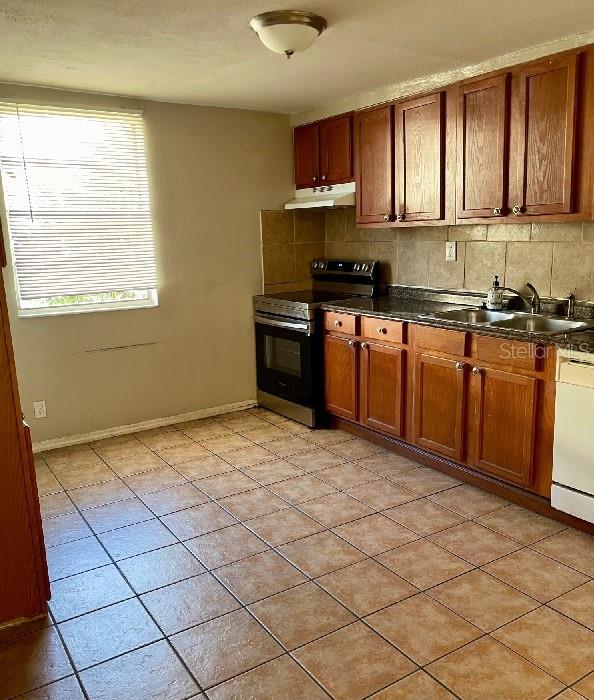 EAST TAMPA BLOCKS 1 TO 40 AND - Residential Income