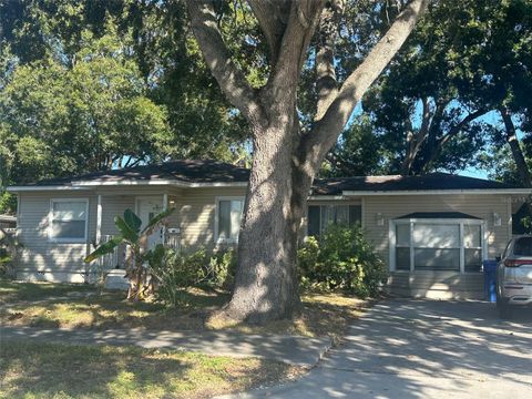 Photo of 1121 51st Avenue N, St Petersburg, FL 33703 (MLS # TB8439436)