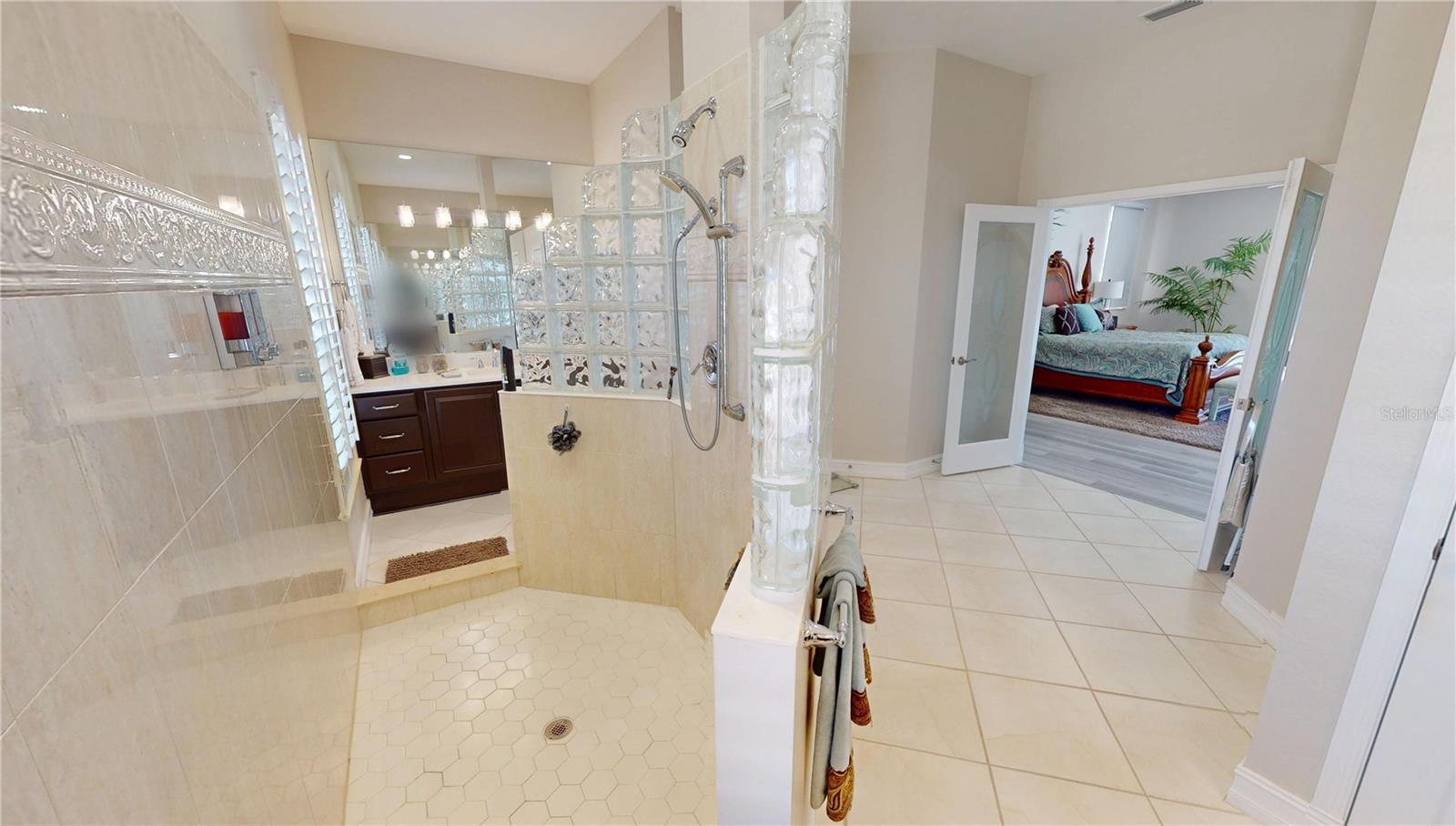 SOUTH BAYVIEW ESTATES - Residential