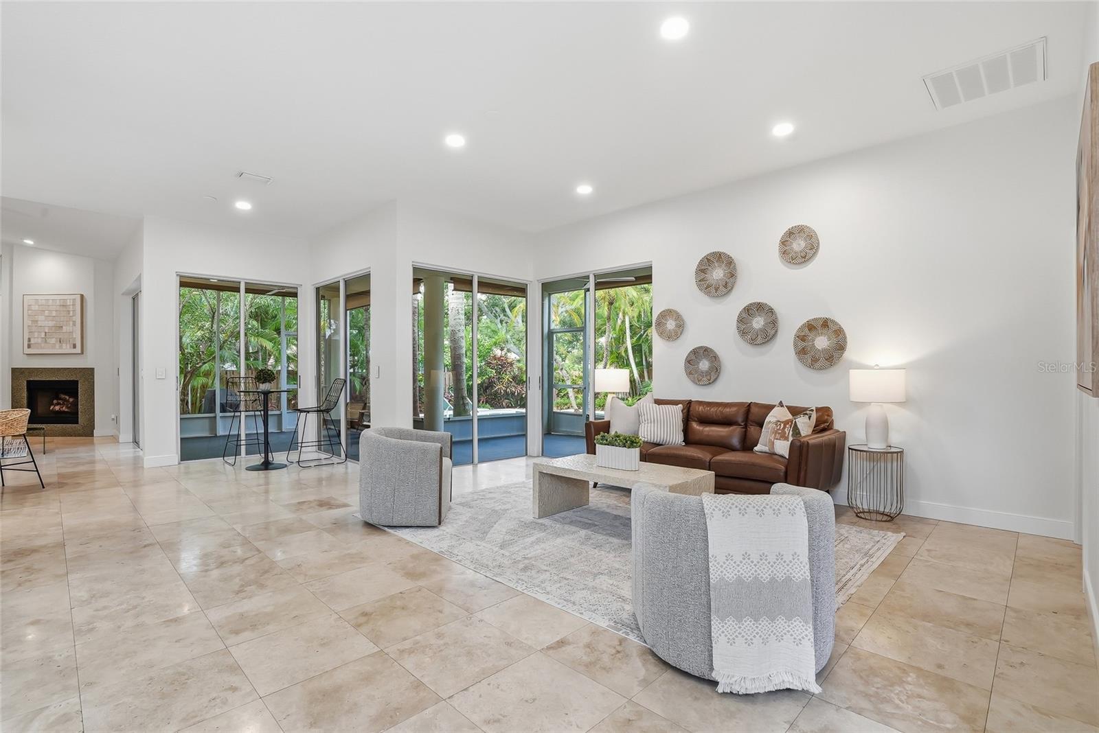PLACIDO BAYOU - Residential