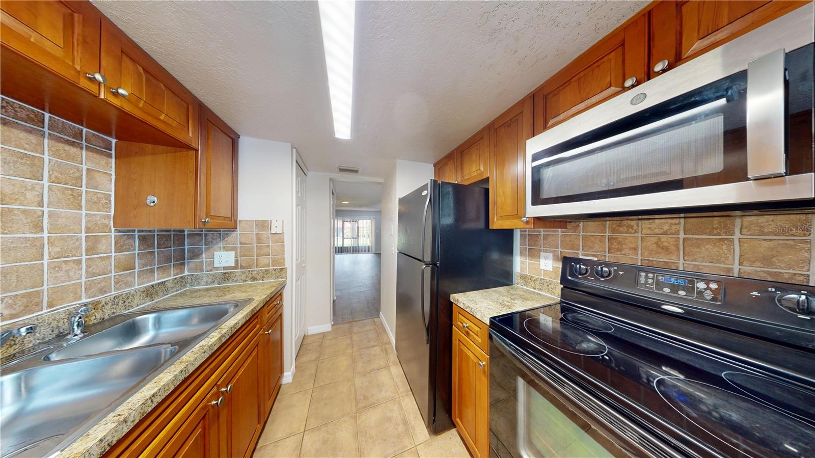 WRENWOOD CONDO - Residential Lease