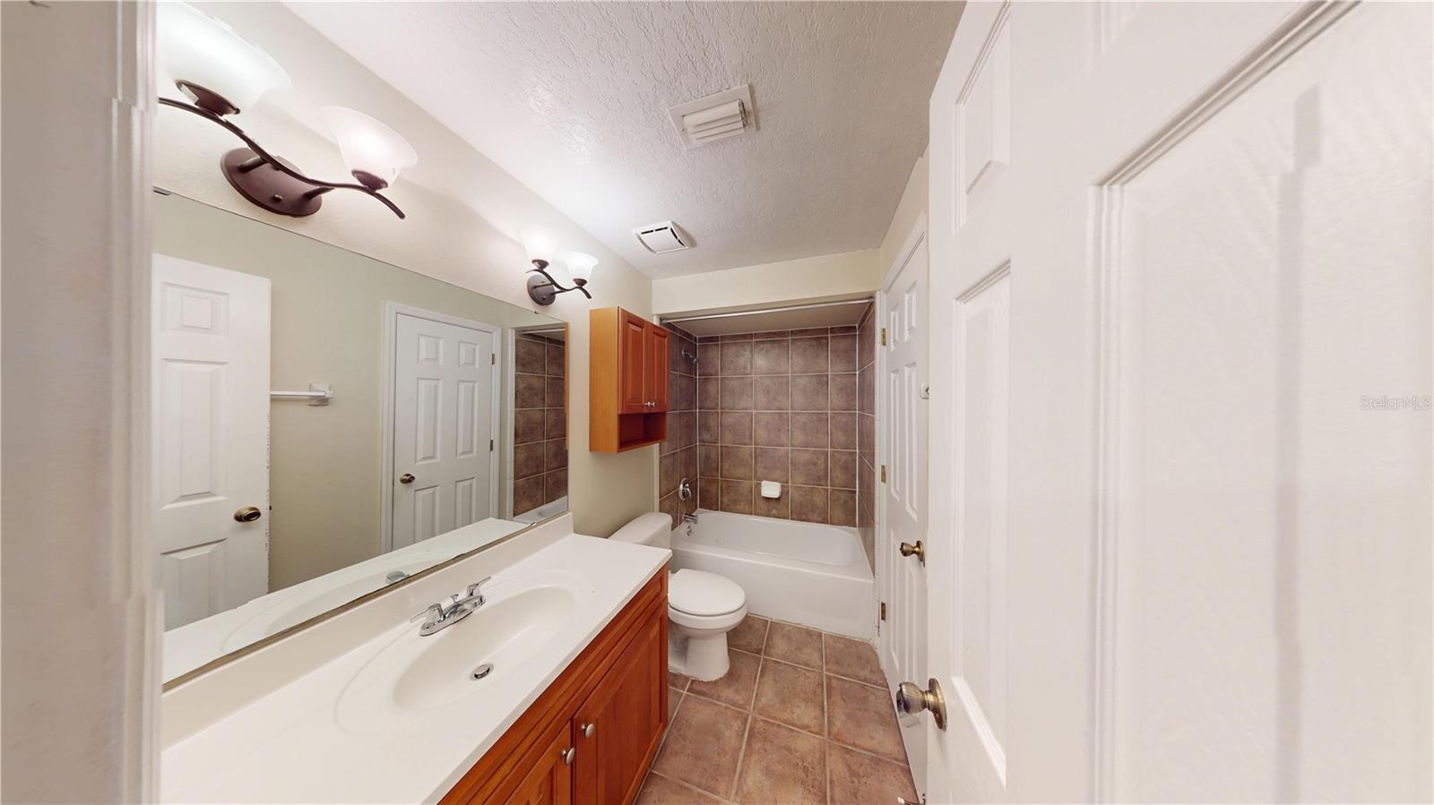 WRENWOOD CONDO - Residential Lease