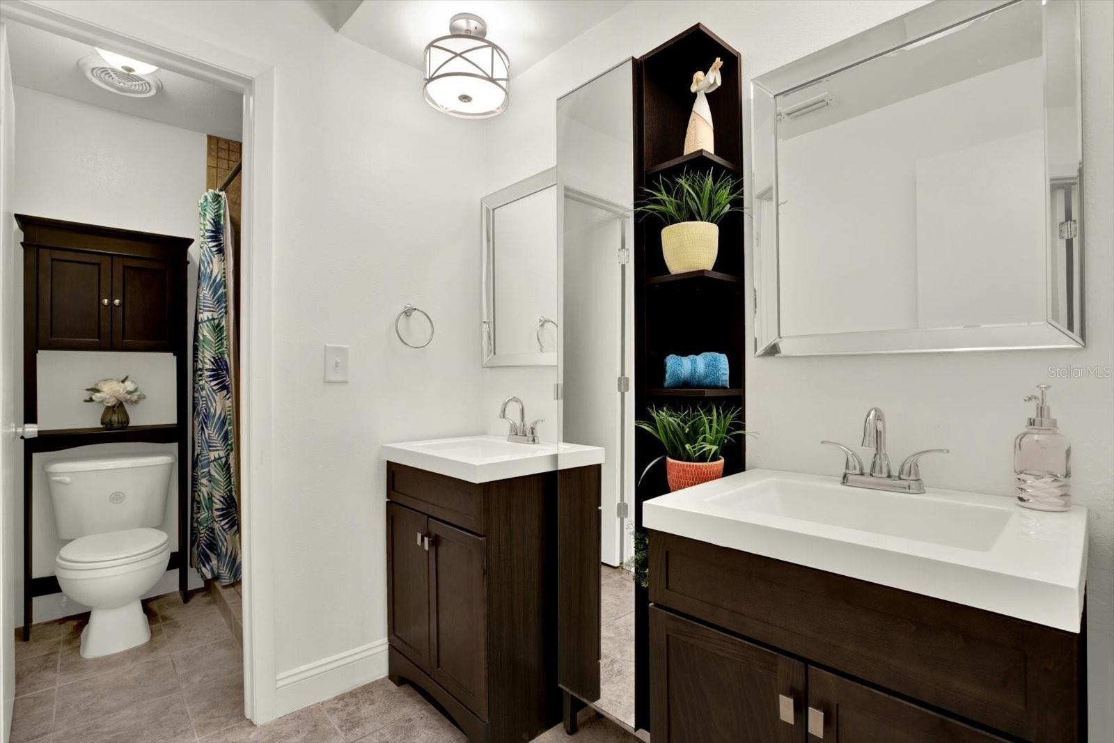 EAST LAKE WOODLANDS CLUSTER HOMES - Residential