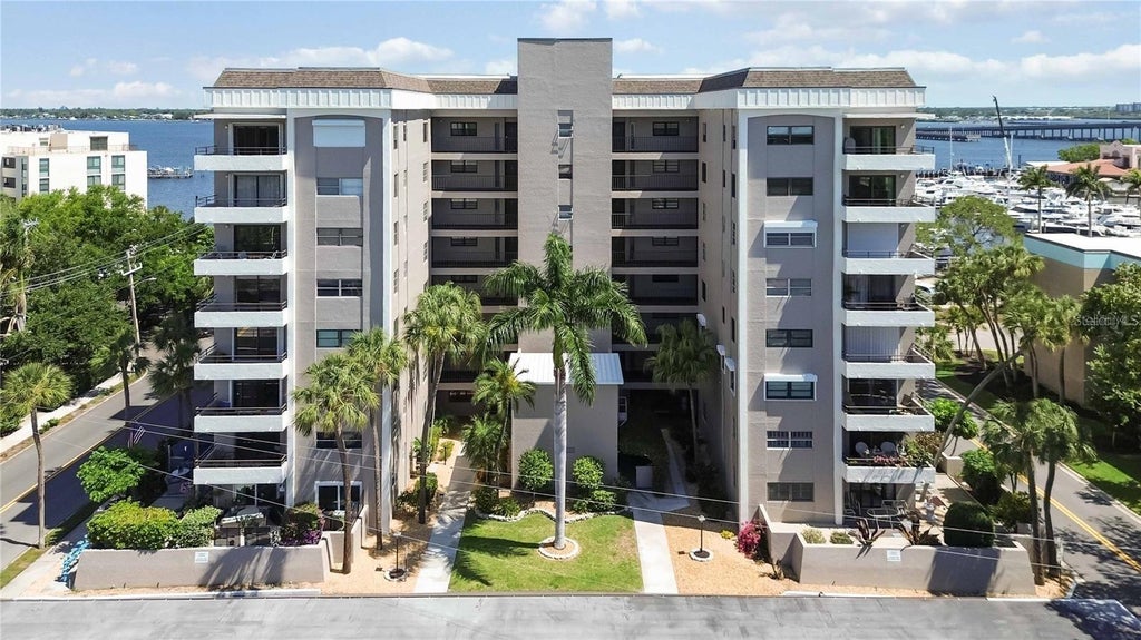 Photo of 1400 1st Avenue W #506, Bradenton, FL 34205 (MLS # A4708901)
