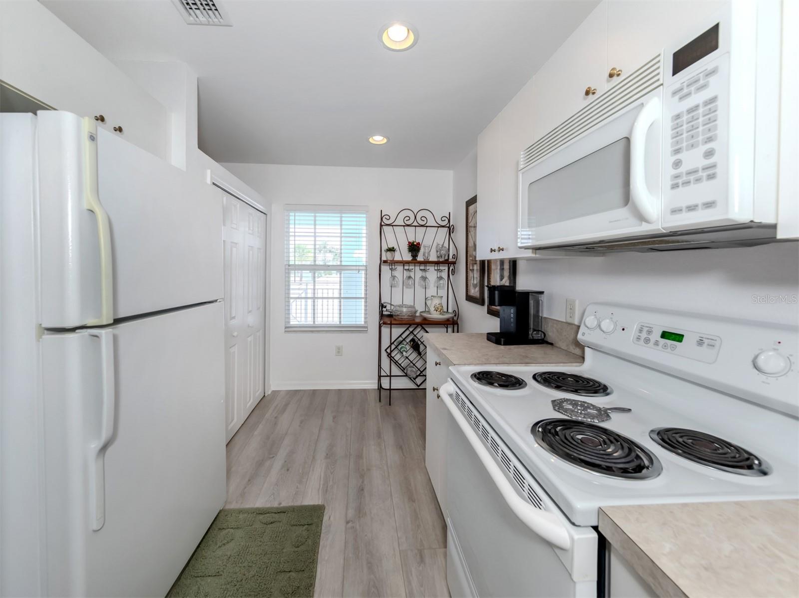 COLONY/SABAL TRACE - Residential Lease