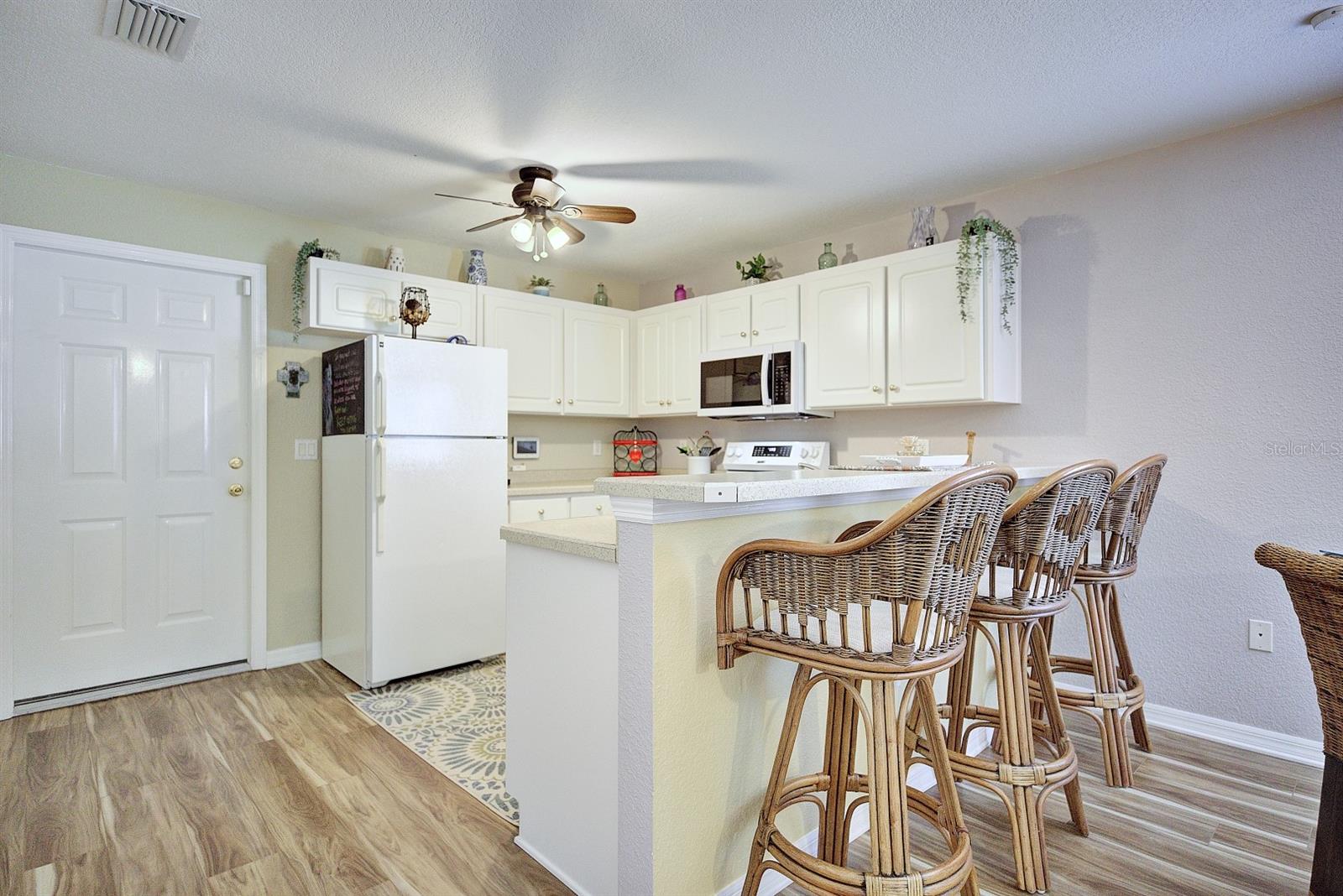 SUN N LAKES DUPLEXES UNIT 13 - Residential