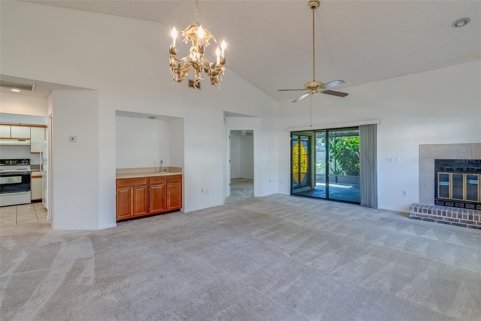 2567 BENTLEY DRIVE