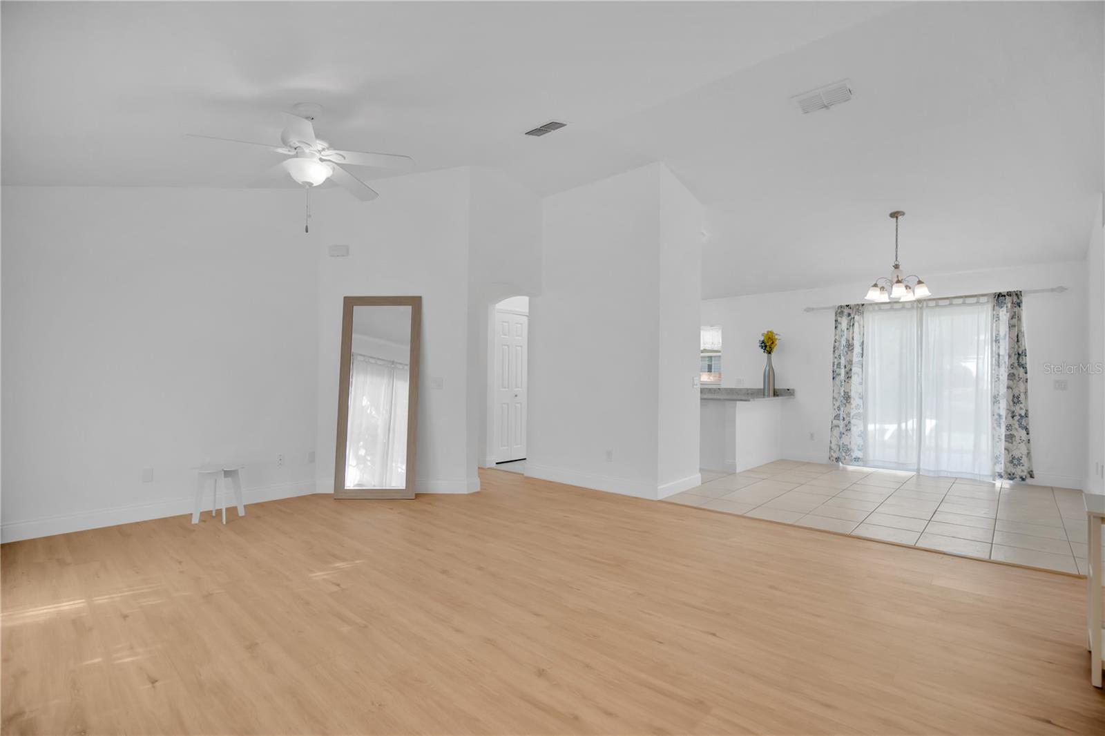 WEST HIGHLANDS - Residential