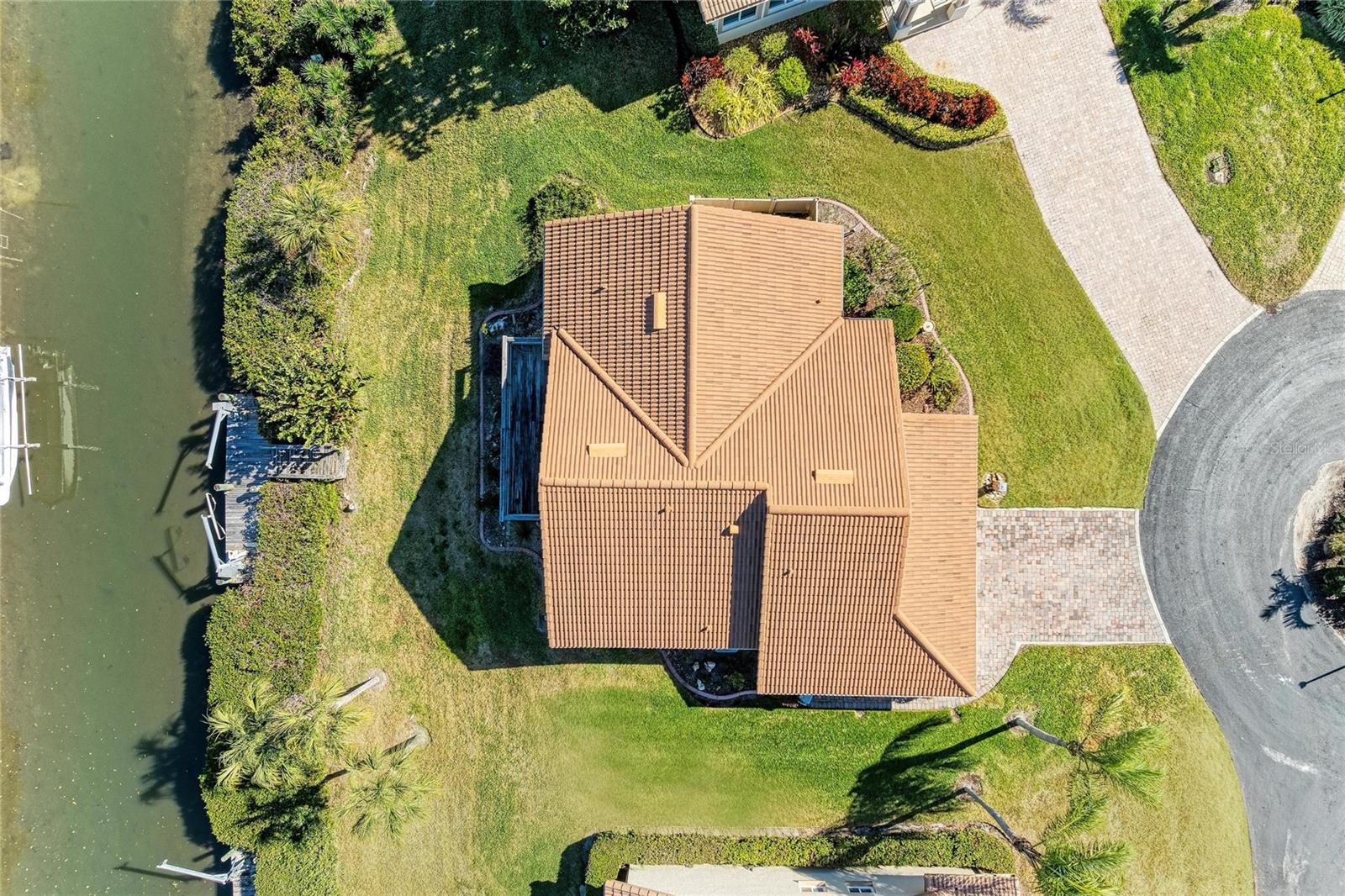 185 INLETS BOULEVARD 185