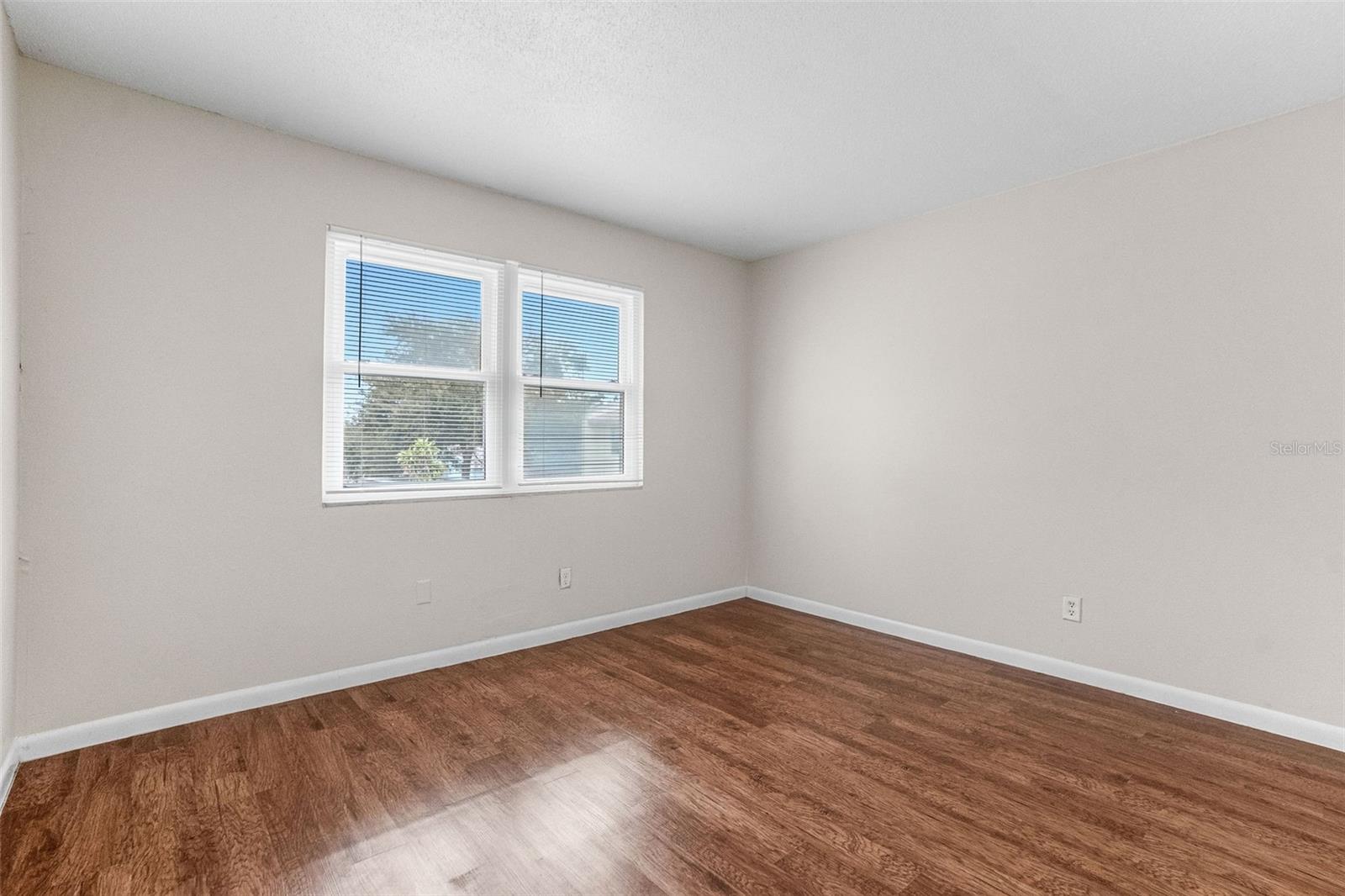 VALENCIA PARK - Residential Lease