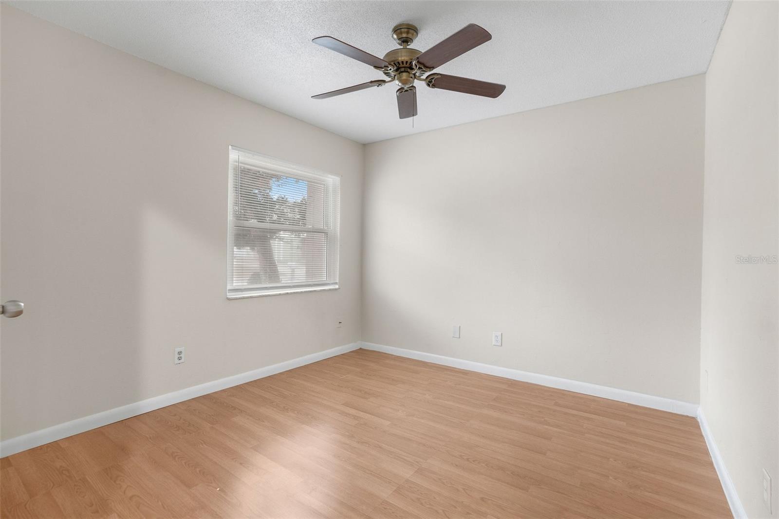 VALENCIA PARK - Residential Lease