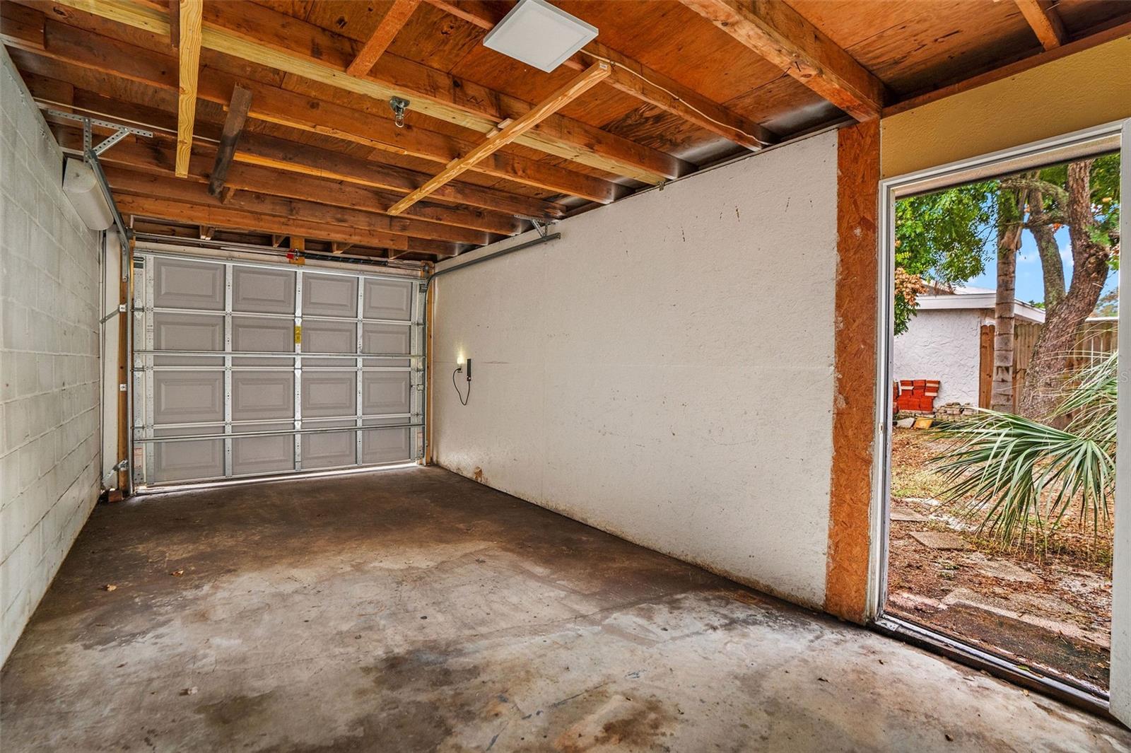 VALENCIA PARK - Residential Lease