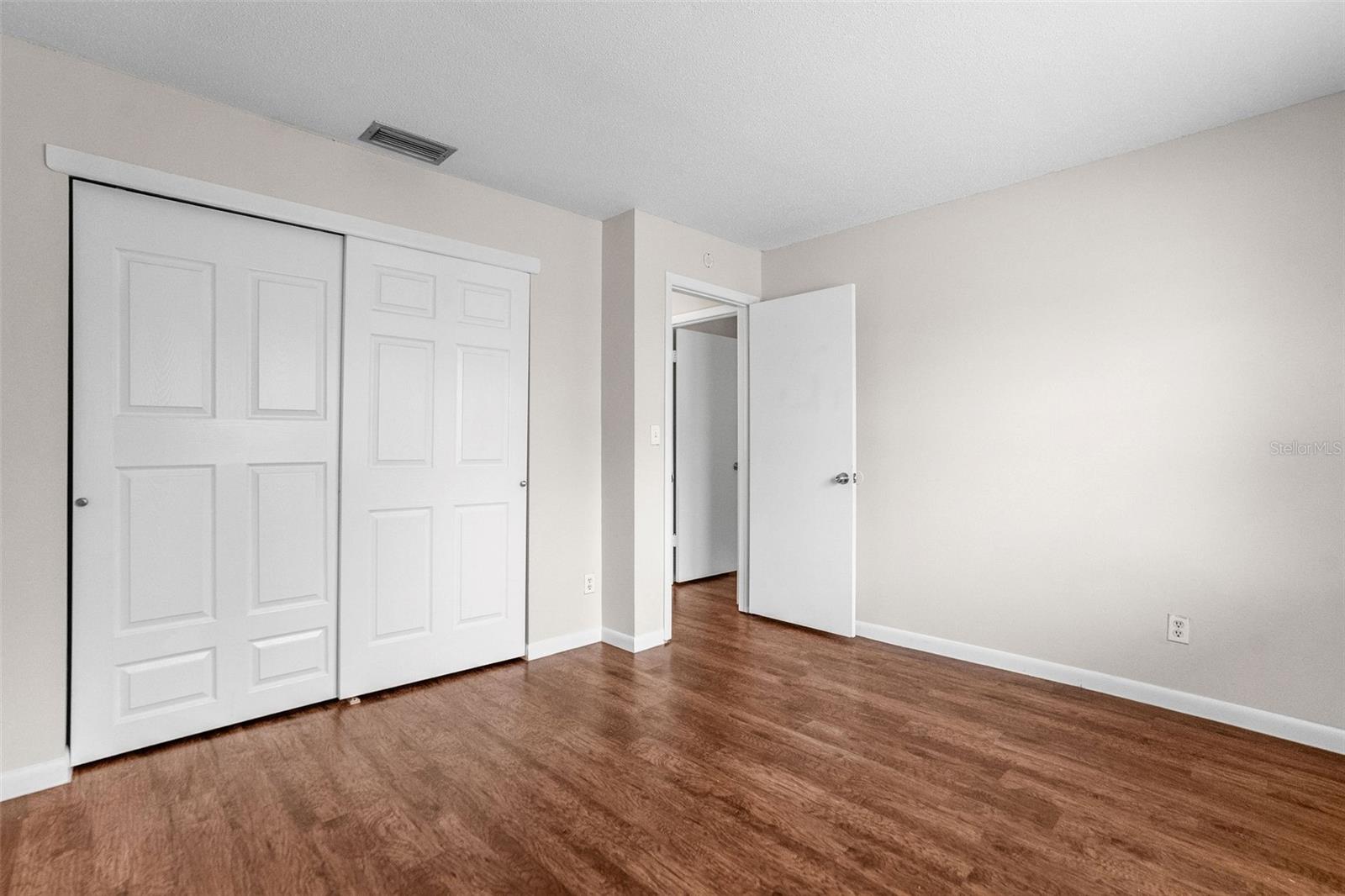 VALENCIA PARK - Residential Lease