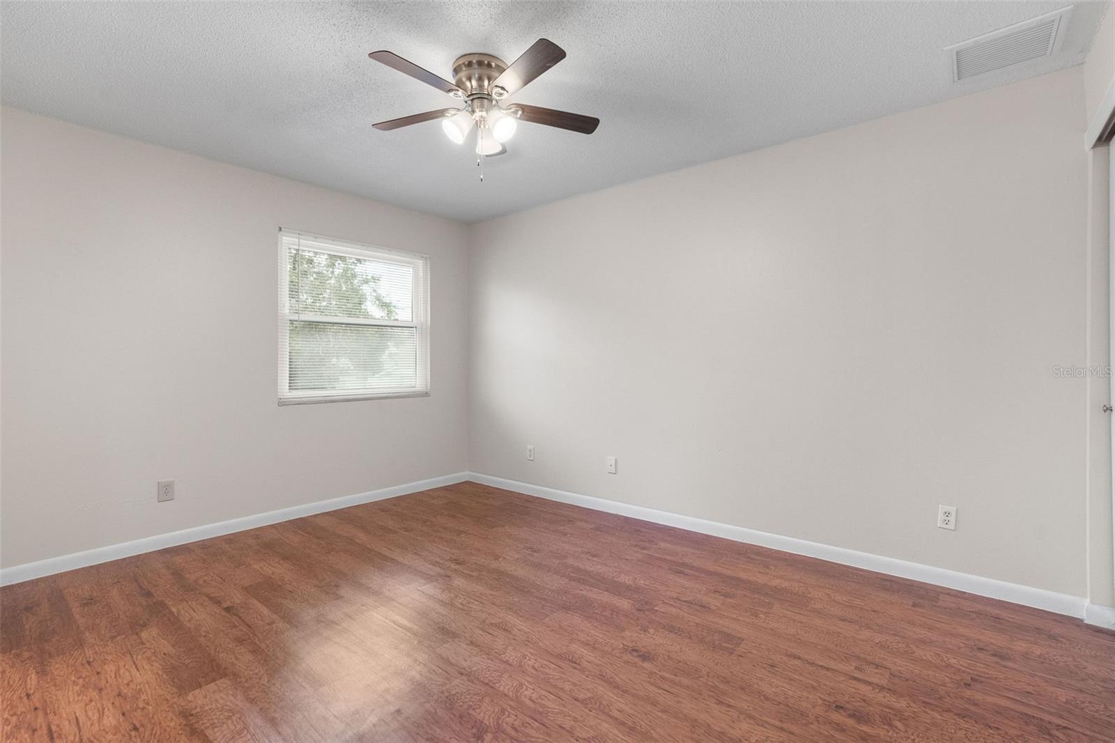 VALENCIA PARK - Residential Lease