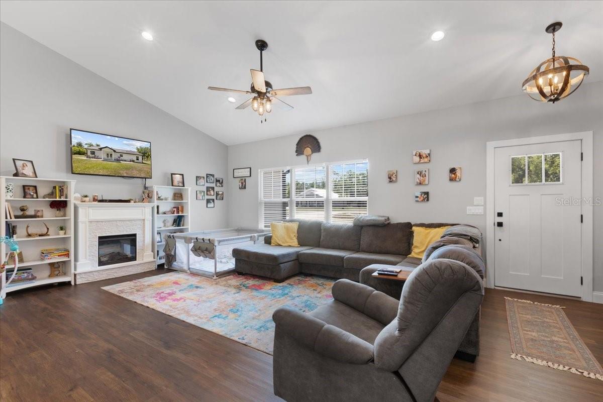 5231 NW 73RD STREET