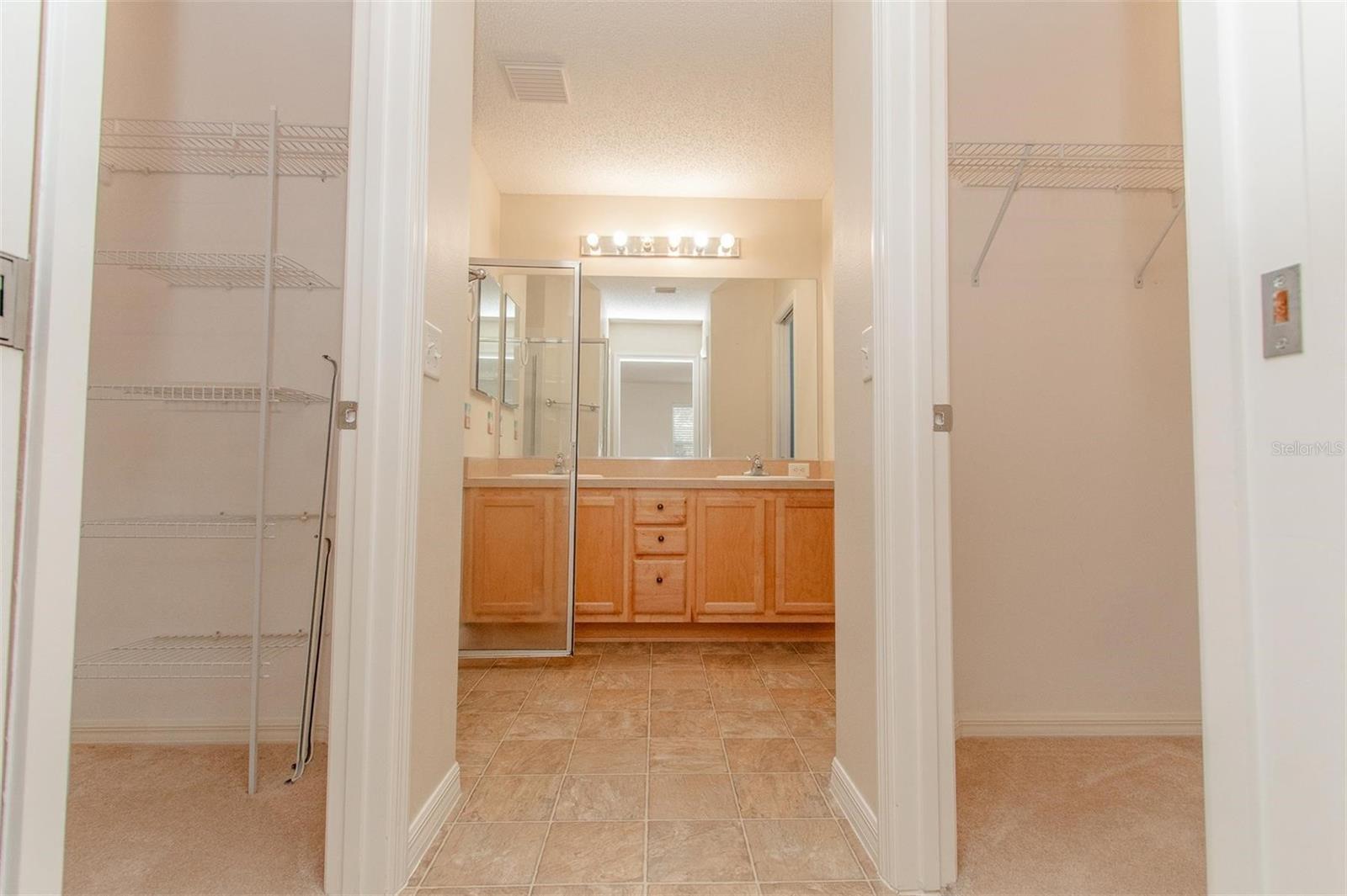 1425 HOLLYBERRY PLACE