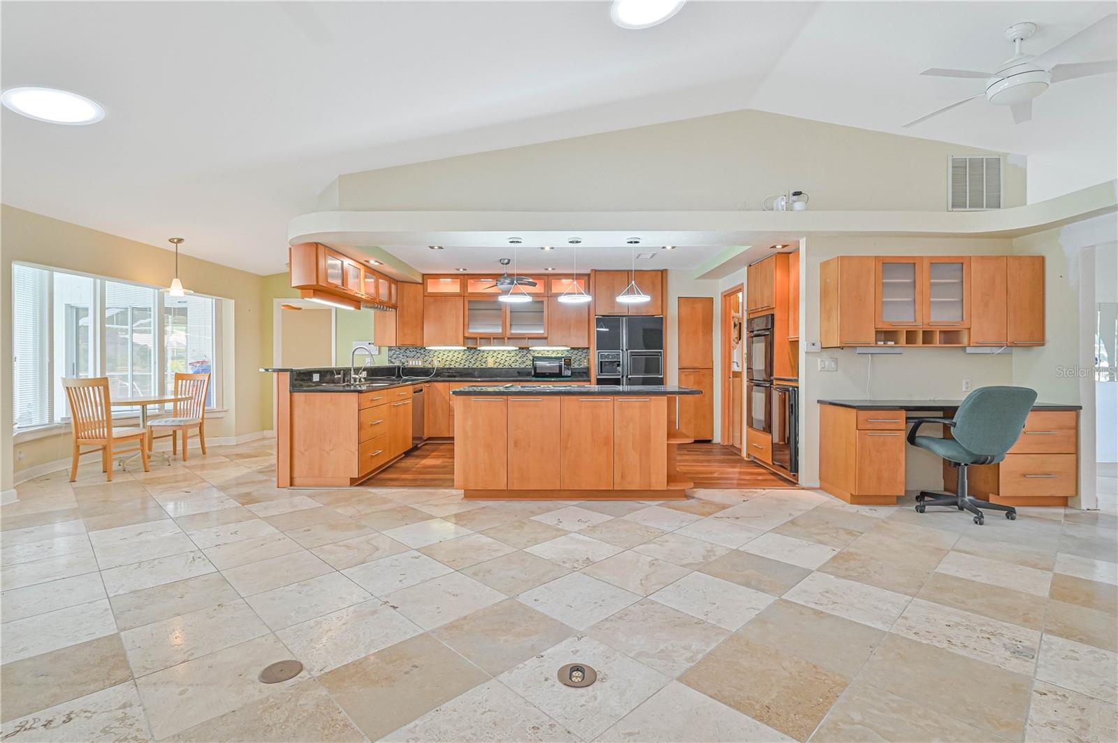 2136 BENDWAY DRIVE