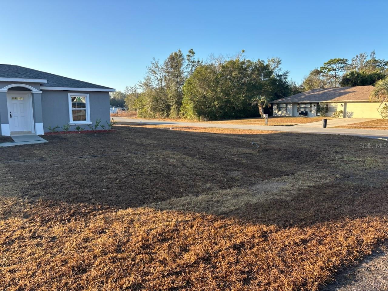 2330 W MENORES DRIVE