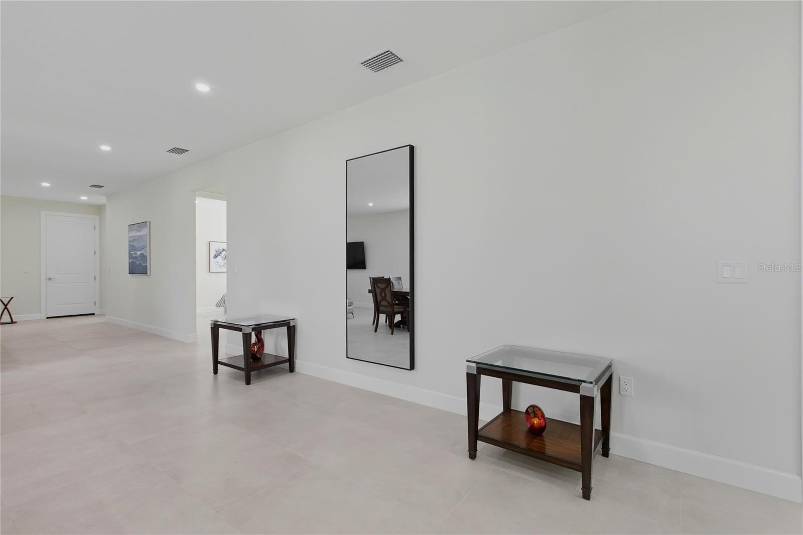 BROADWAY - Residential