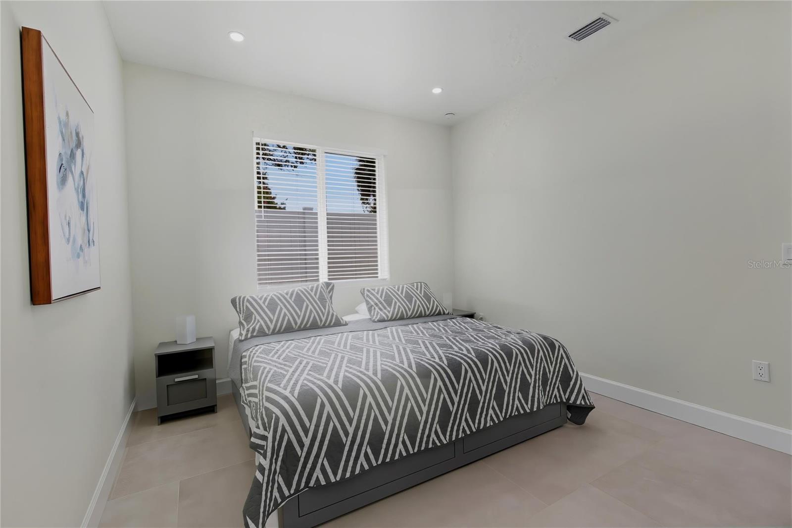 BROADWAY - Residential