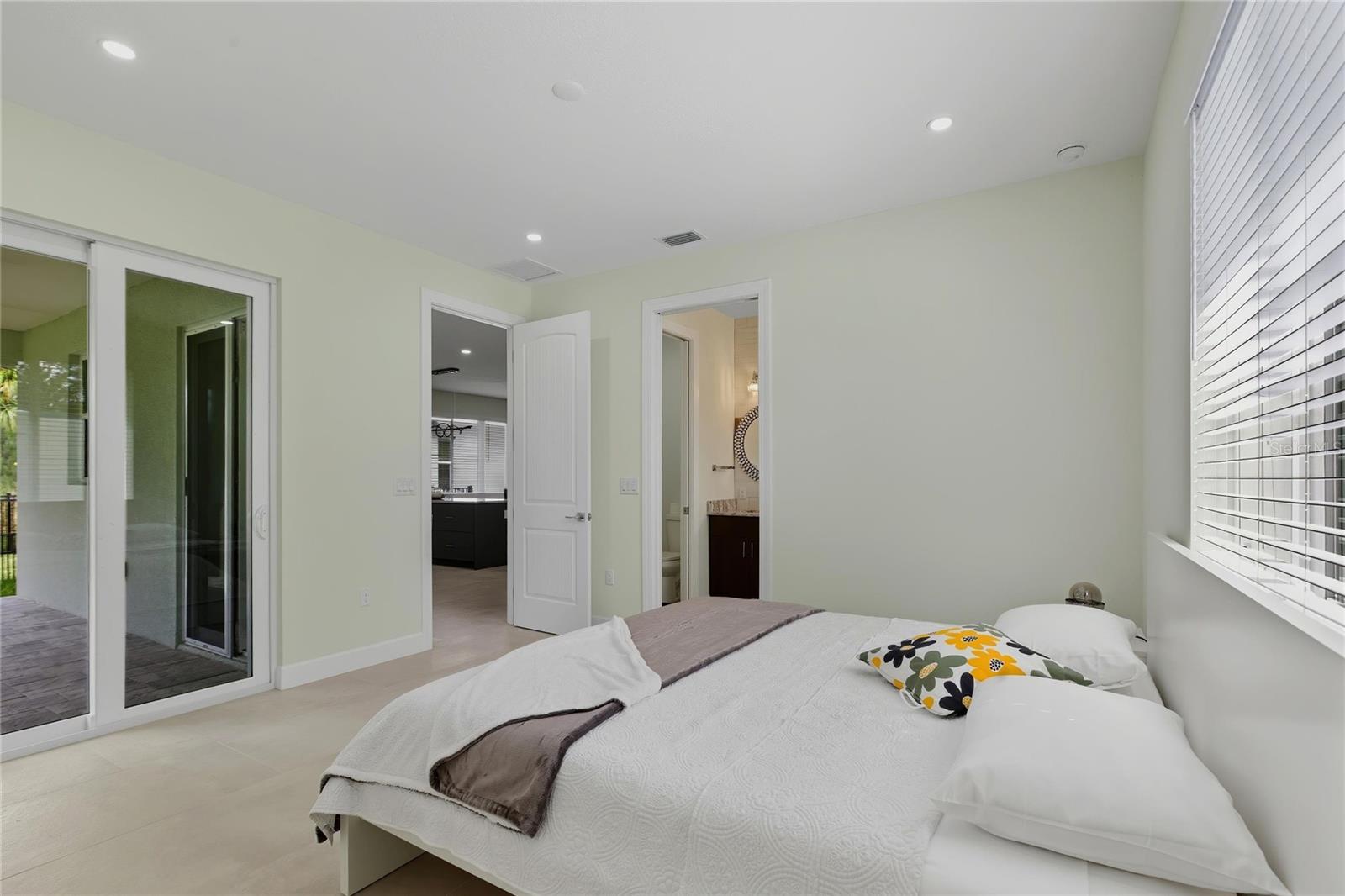 BROADWAY - Residential