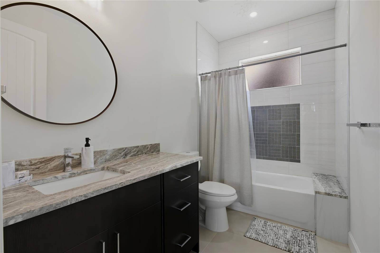 BROADWAY - Residential