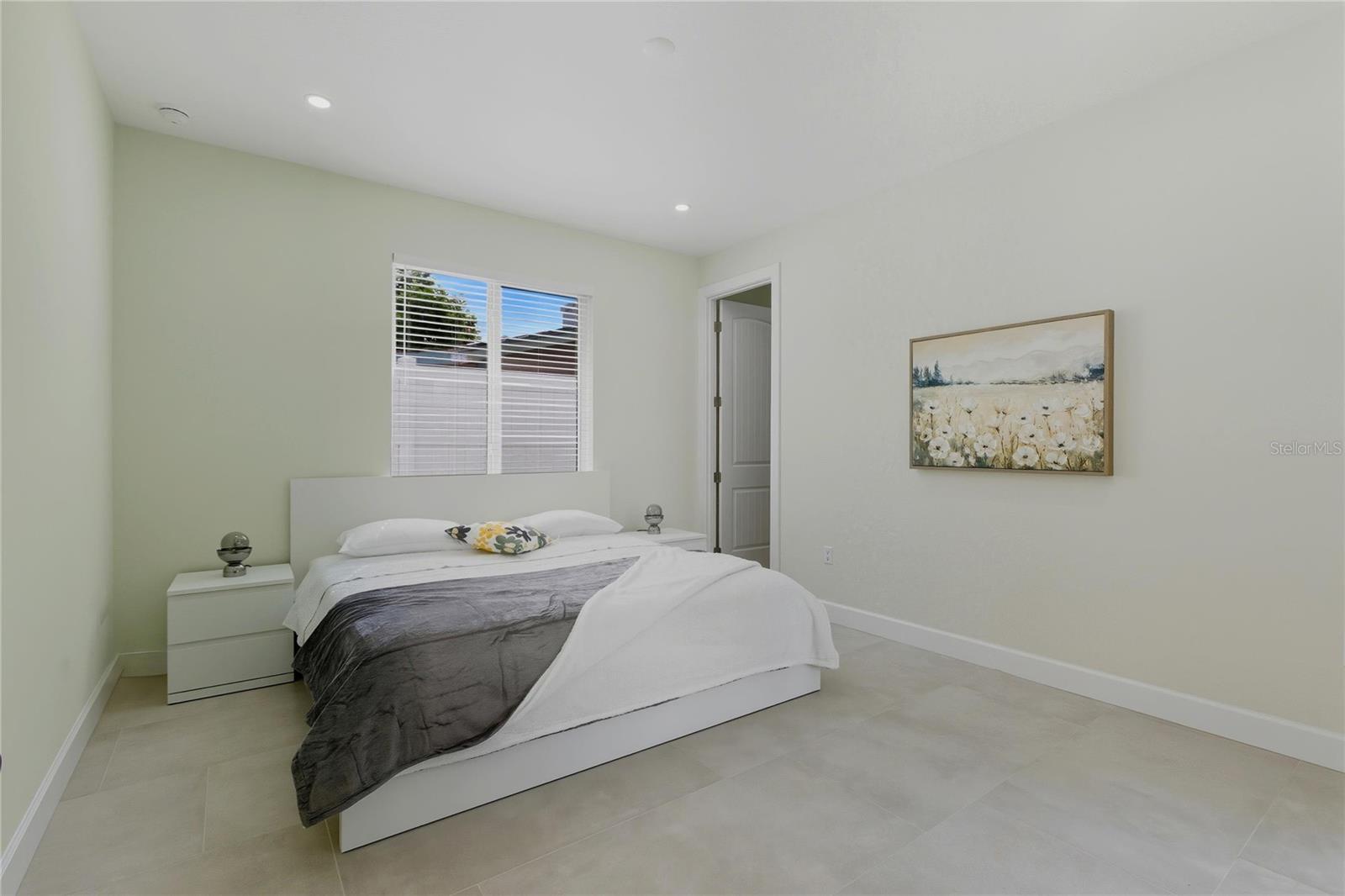 BROADWAY - Residential