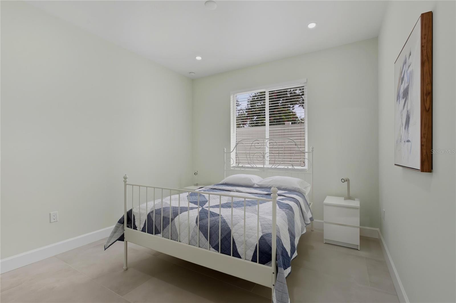 BROADWAY - Residential