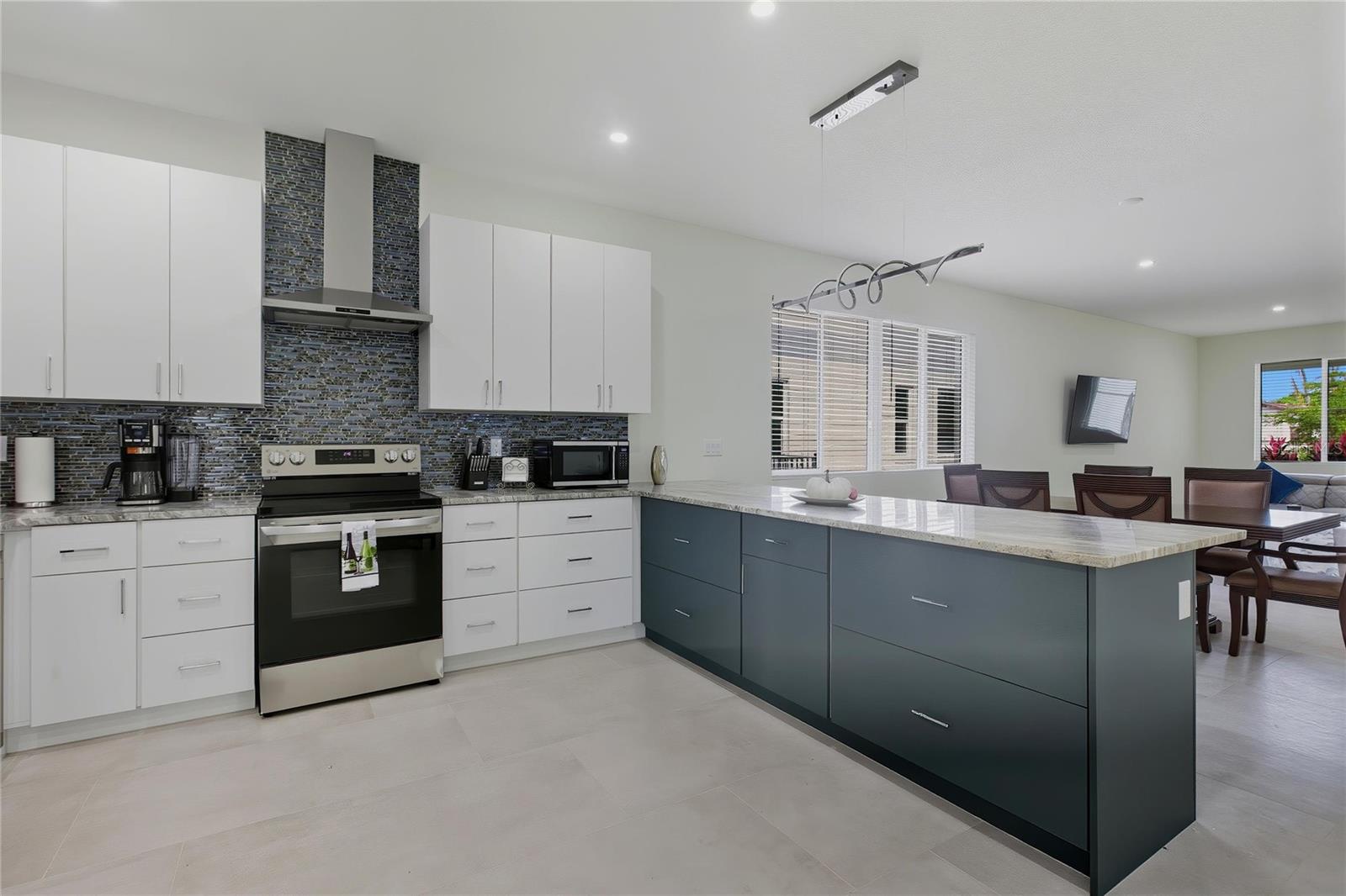 BROADWAY - Residential