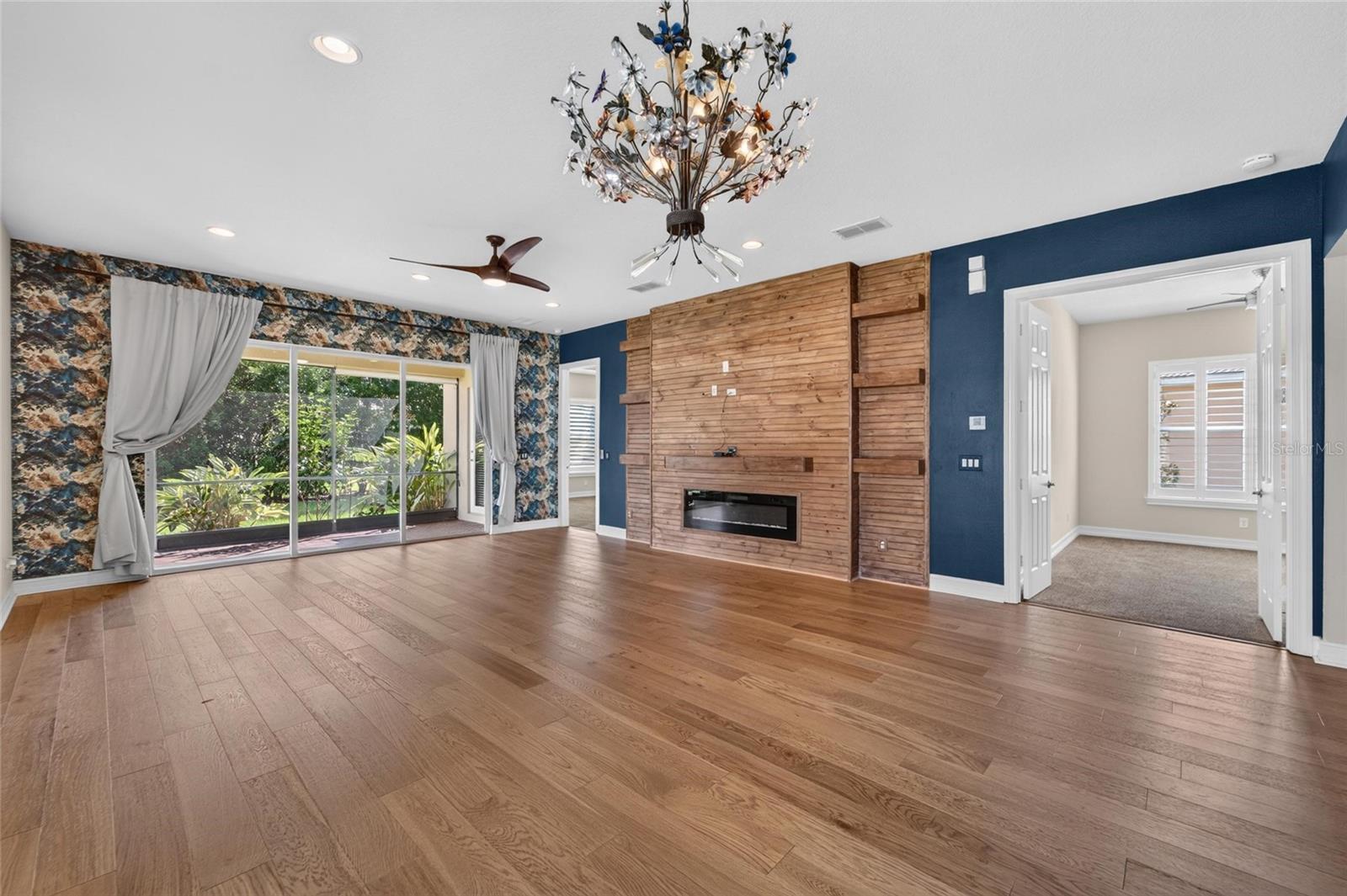 4904 ROCK ISLAND COURT