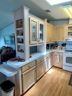 LEISURE LAKE MOBILE HOME PARK CO-OP - Residential