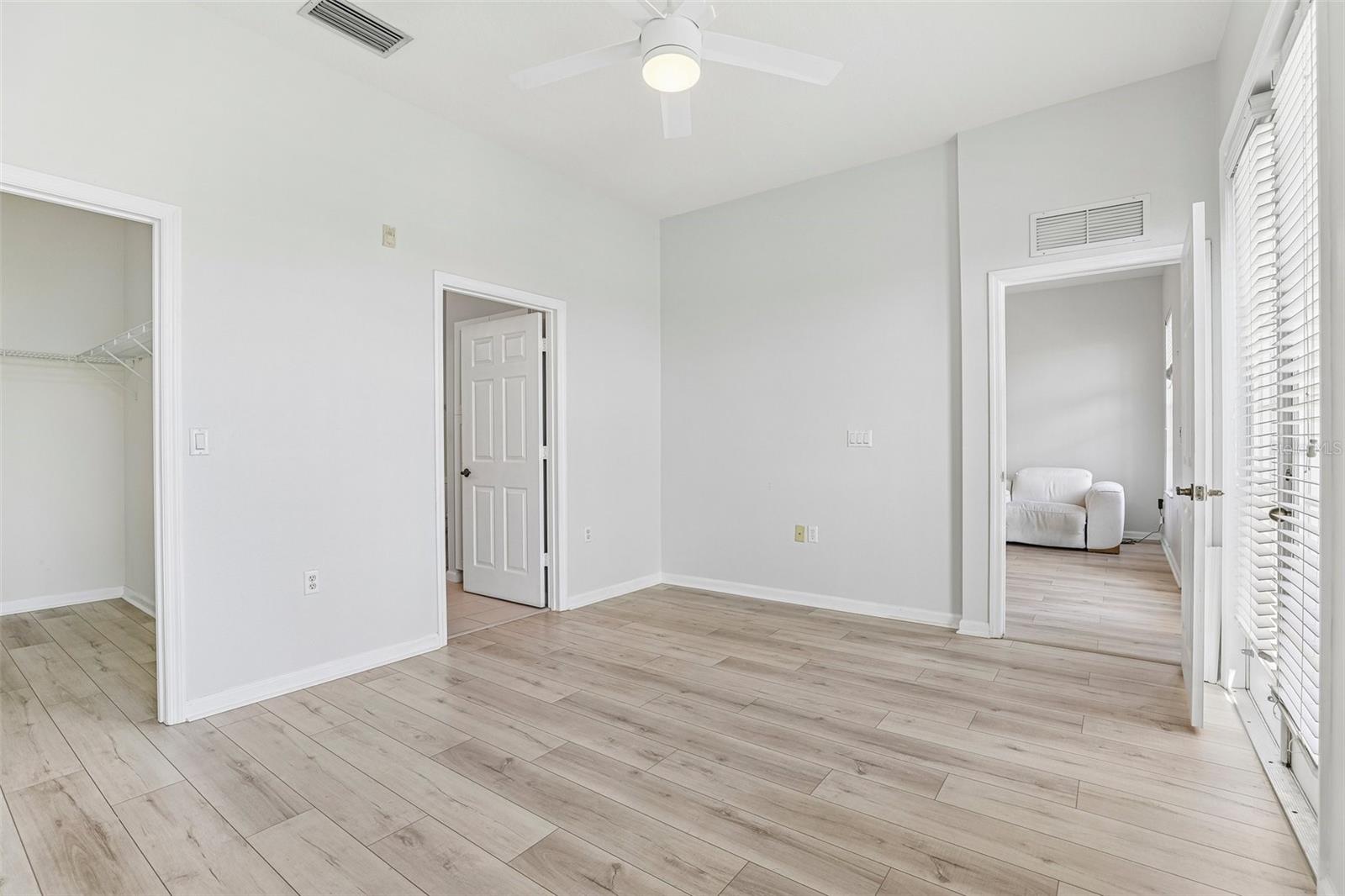 BALDWIN PARK #4 CONDO - Residential