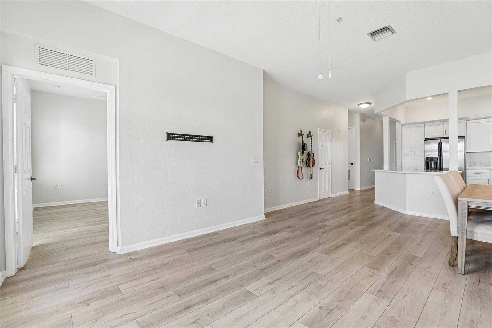 BALDWIN PARK #4 CONDO - Residential