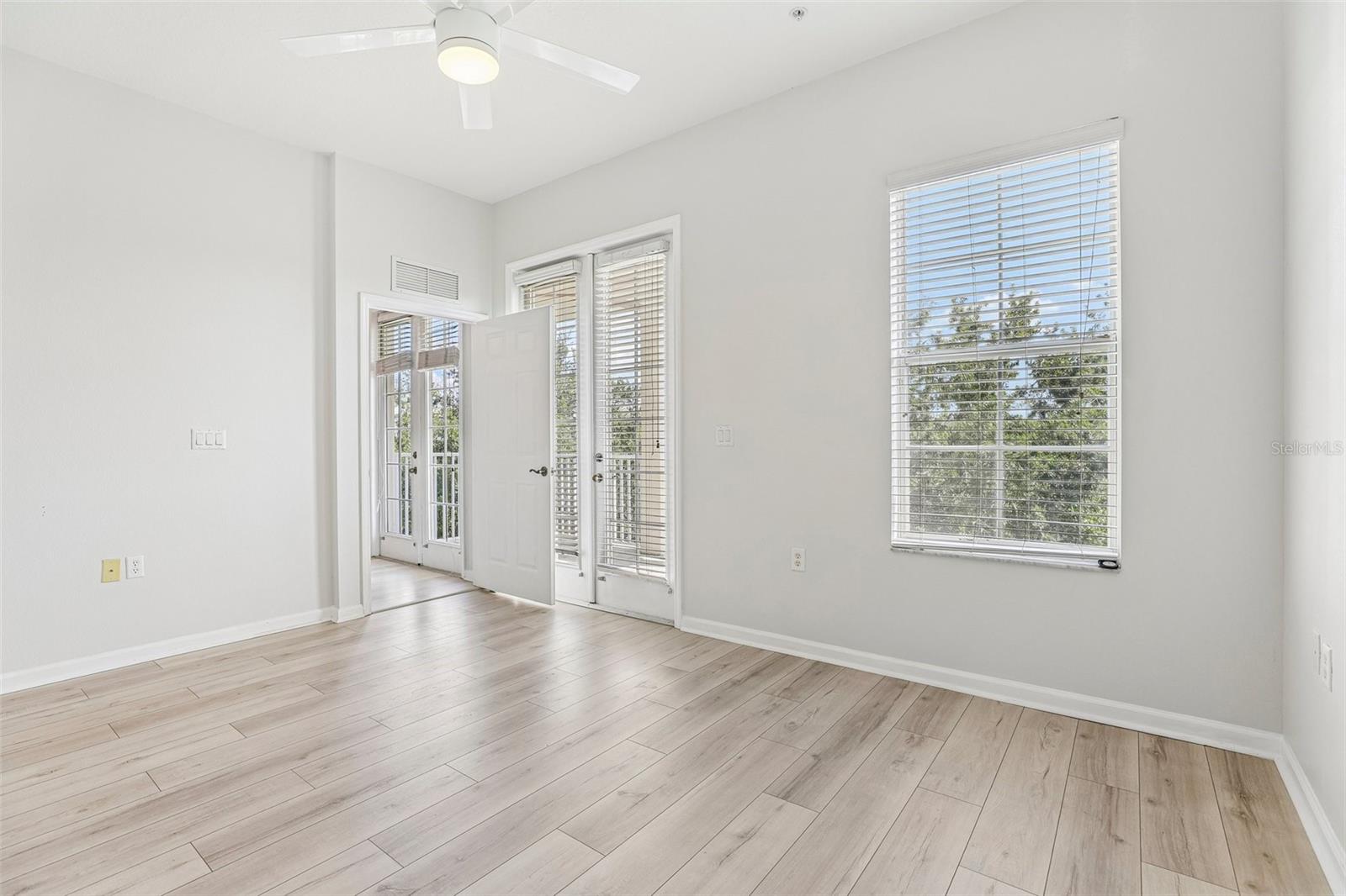 BALDWIN PARK #4 CONDO - Residential