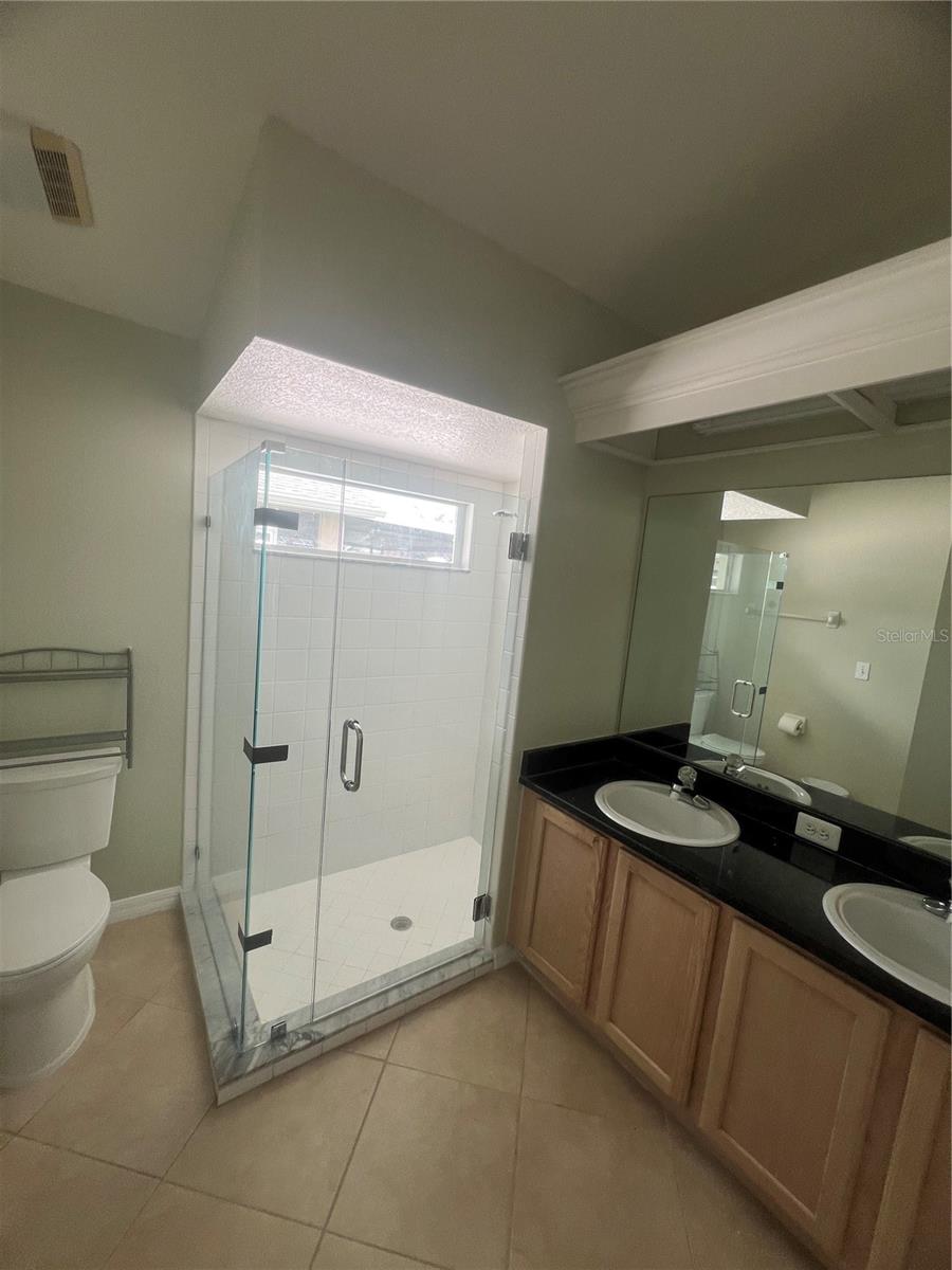 LAKES AT NORTHWOOD PH 03A - Residential Lease