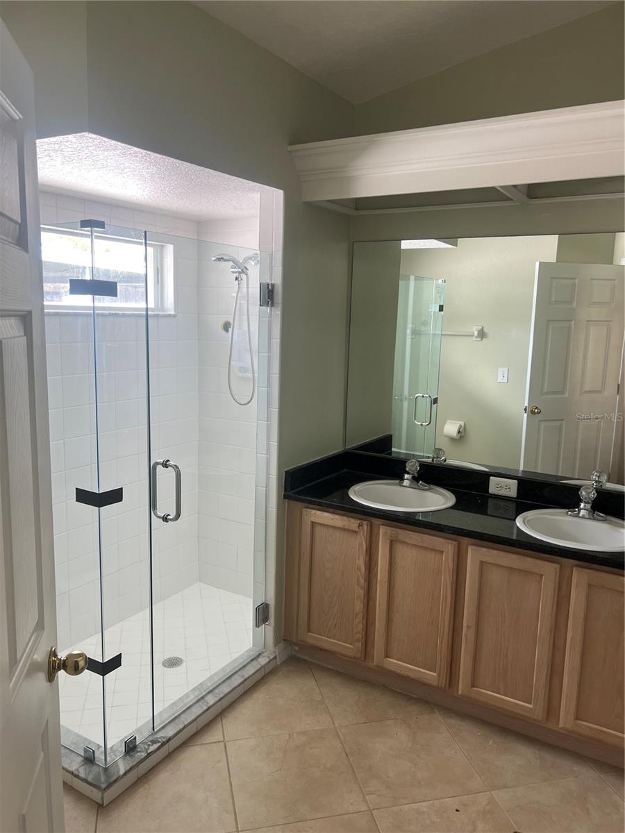 LAKES AT NORTHWOOD PH 03A - Residential Lease