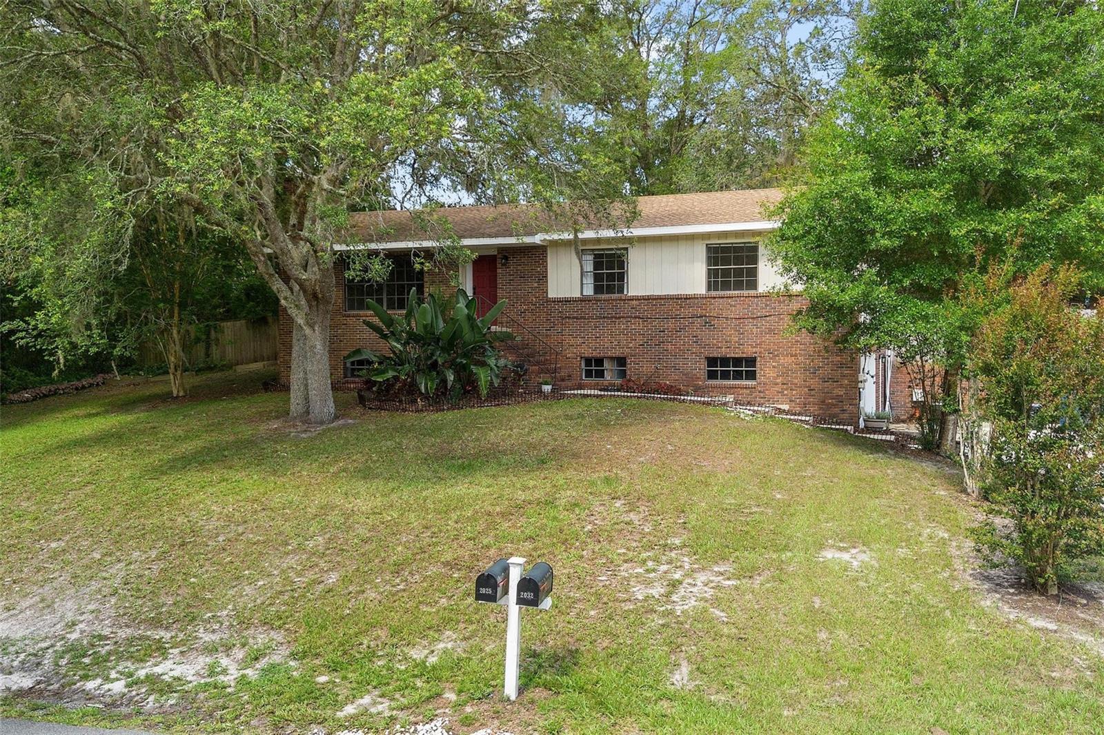 2032 YORKSHIRE DRIVE
