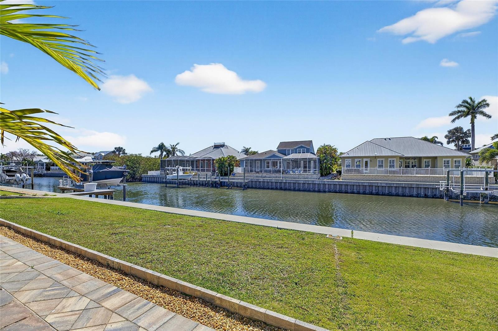 MIRABAY - Residential