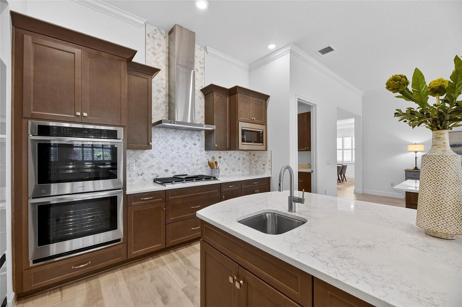 MIRABAY - Residential