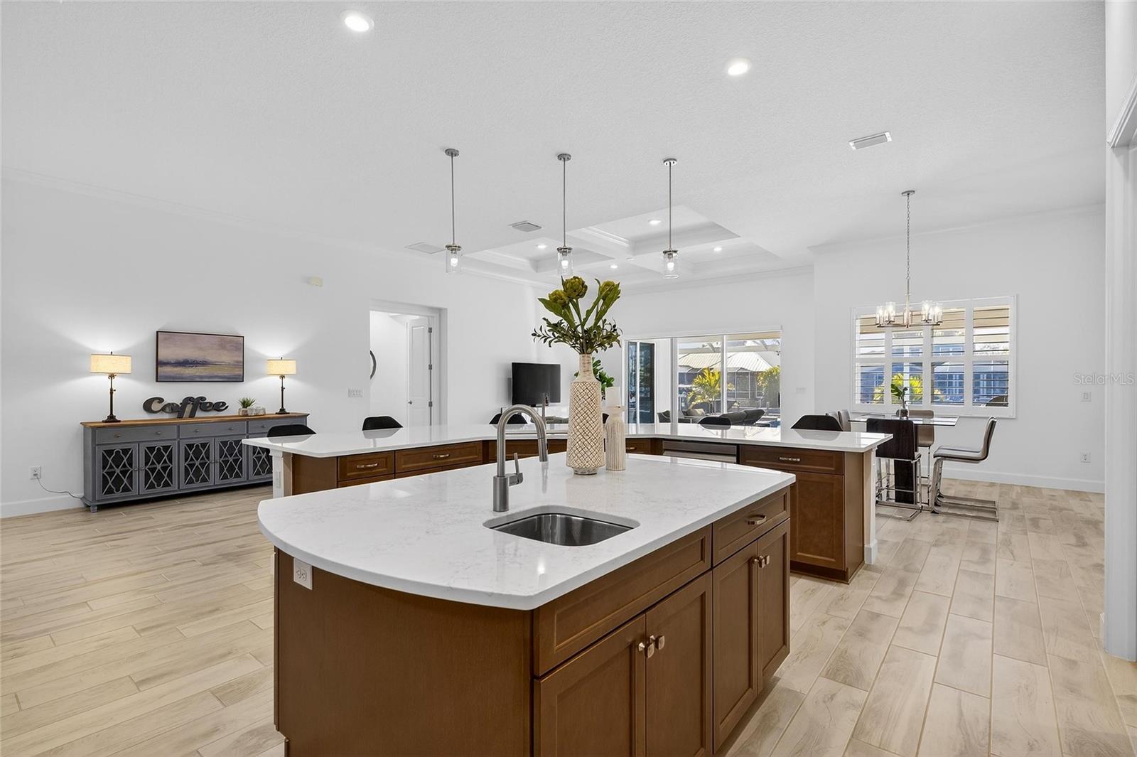 MIRABAY - Residential