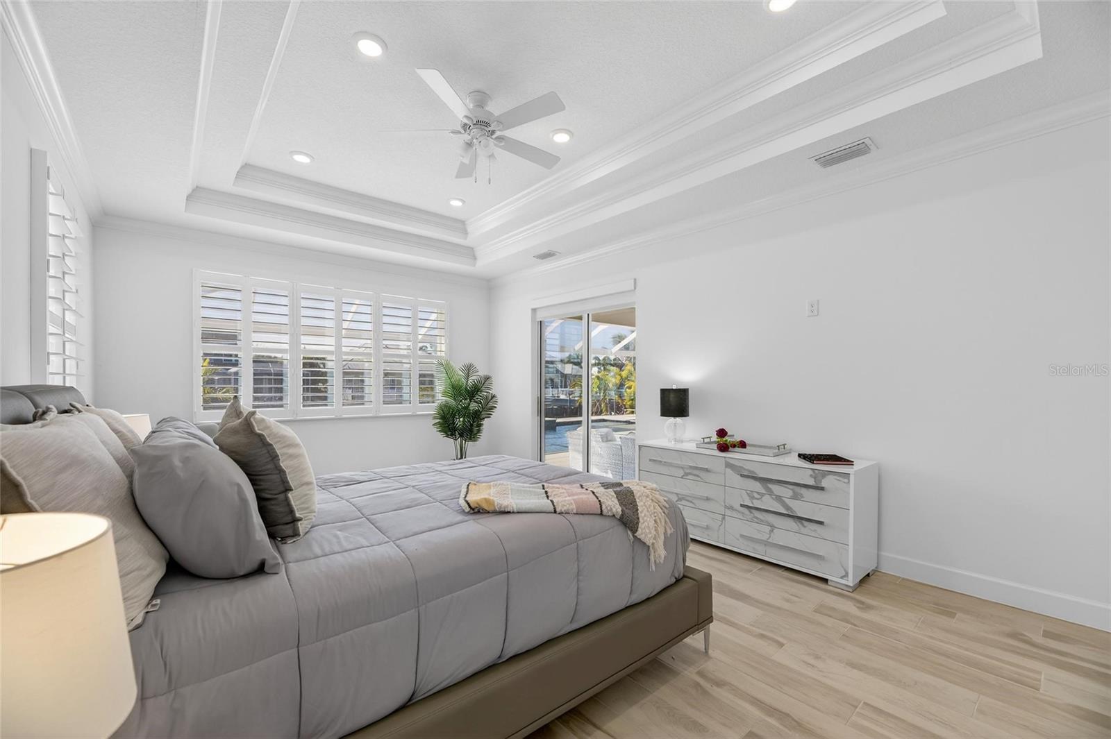 MIRABAY - Residential