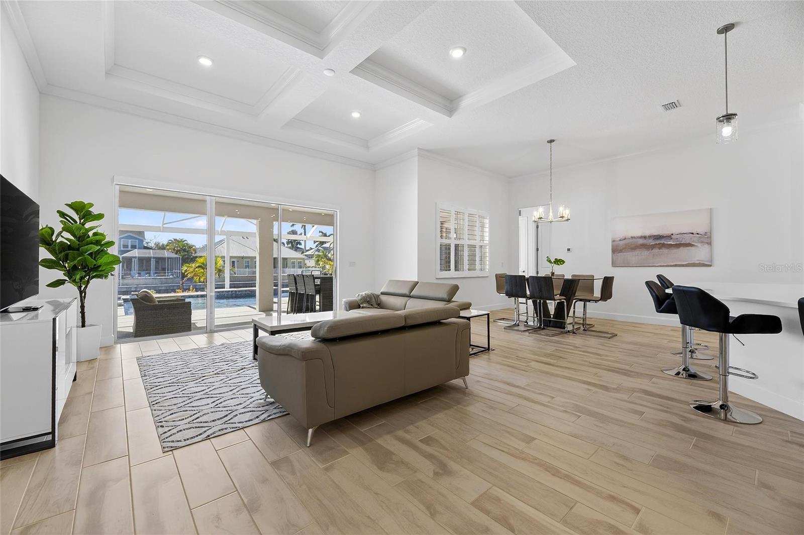 MIRABAY - Residential